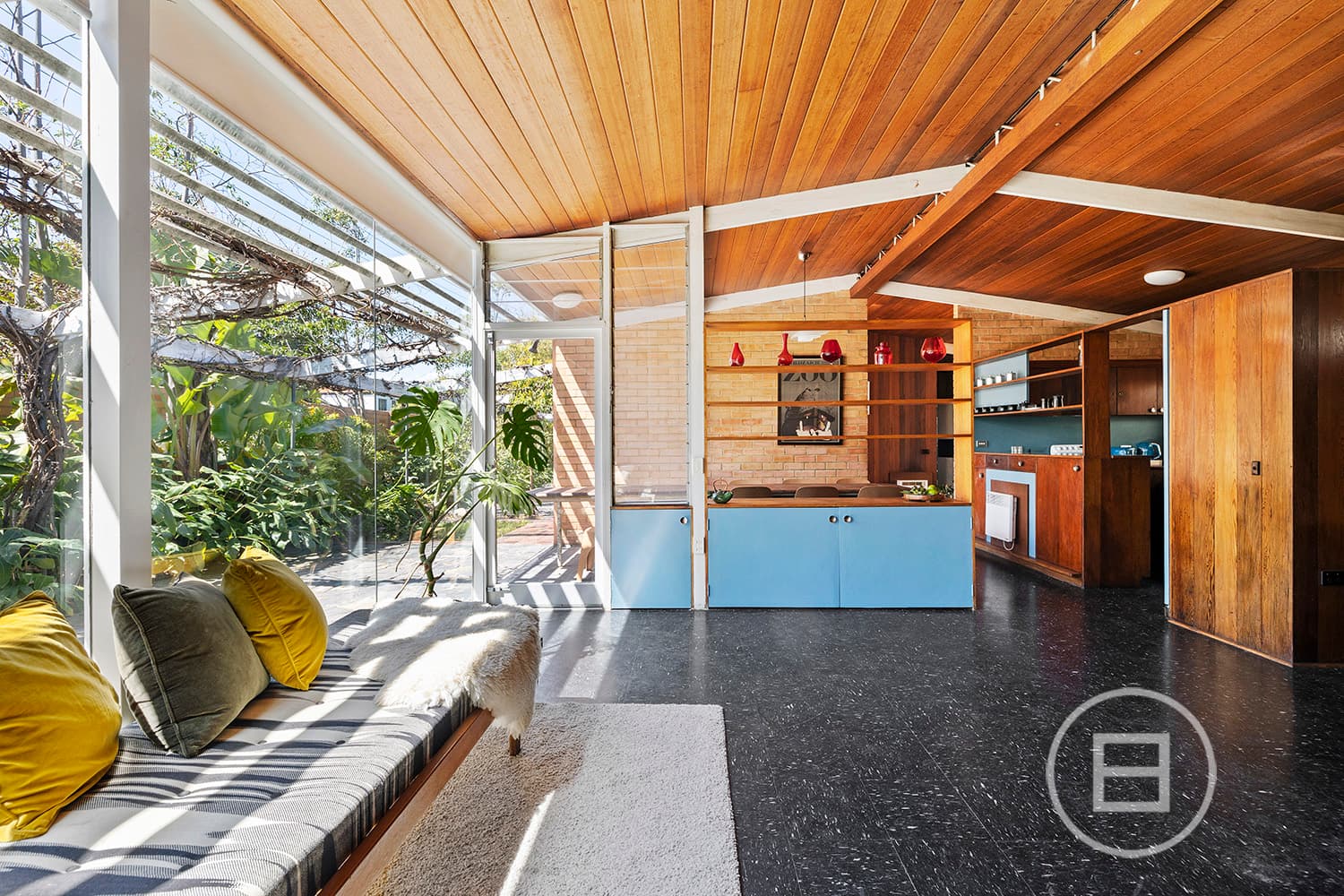 242 Beach Road, BLACK ROCK, VIC, Black Rock - Thumbnail 2