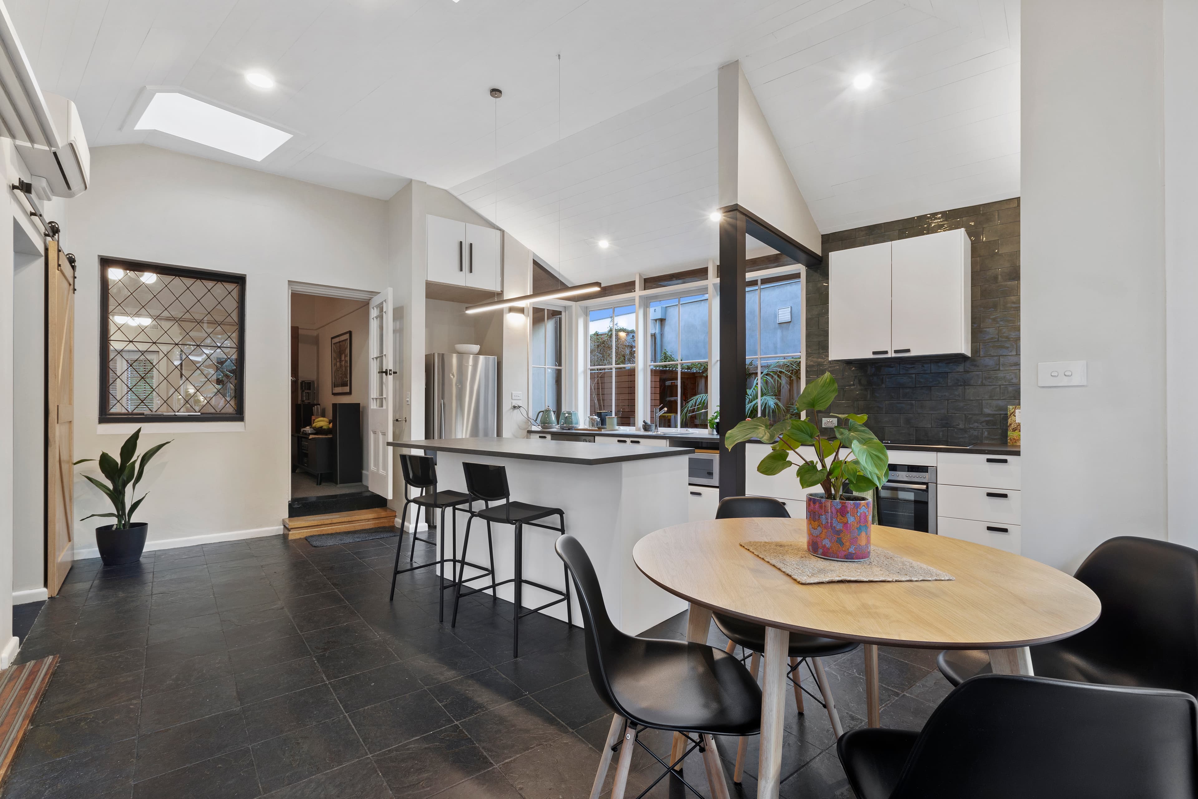 5 Walter Street, PORT MELBOURNE, VIC, Port Melbourne - Thumbnail 3