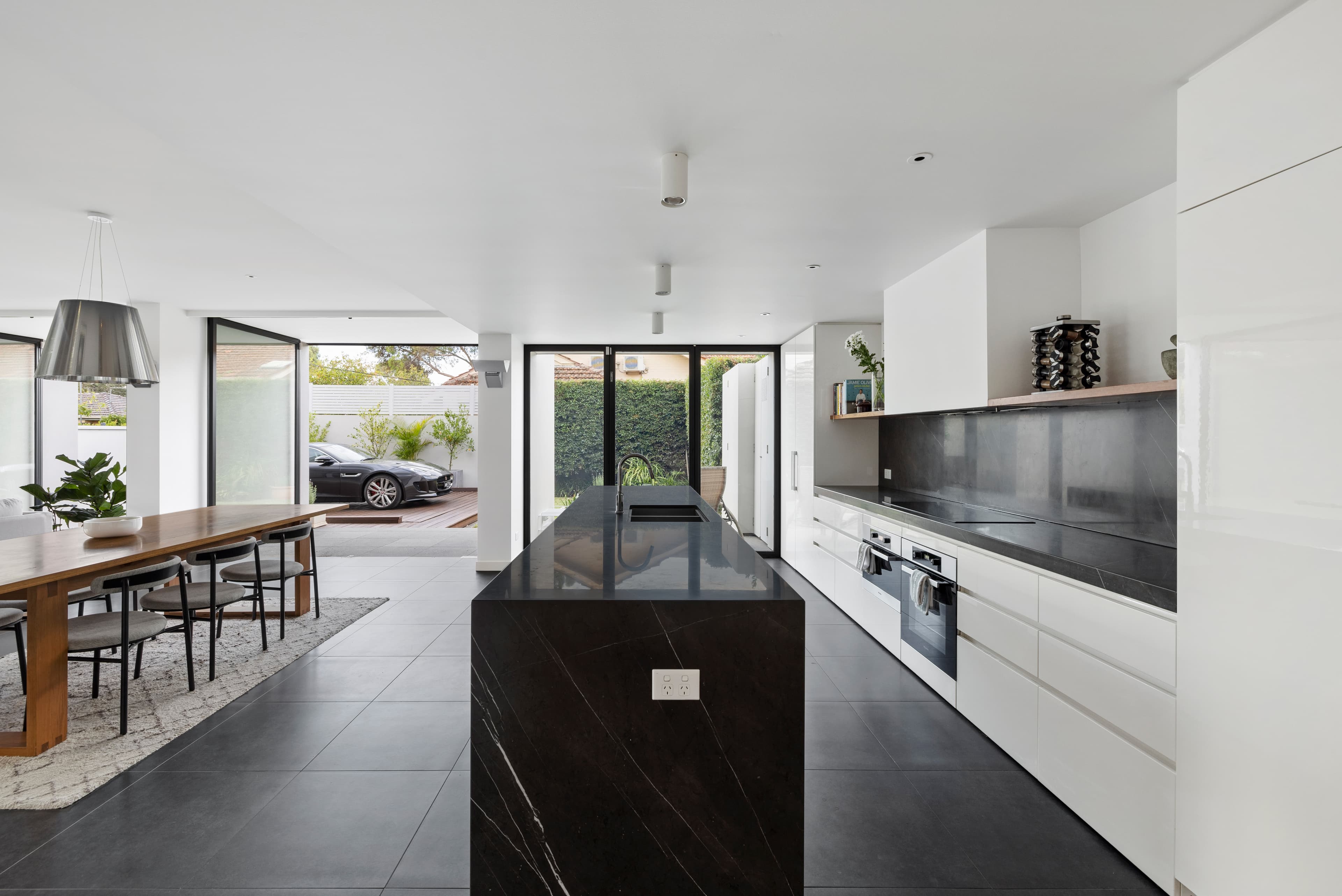 15 Lindsay Street, BRIGHTON, VIC, Brighton - Thumbnail 2