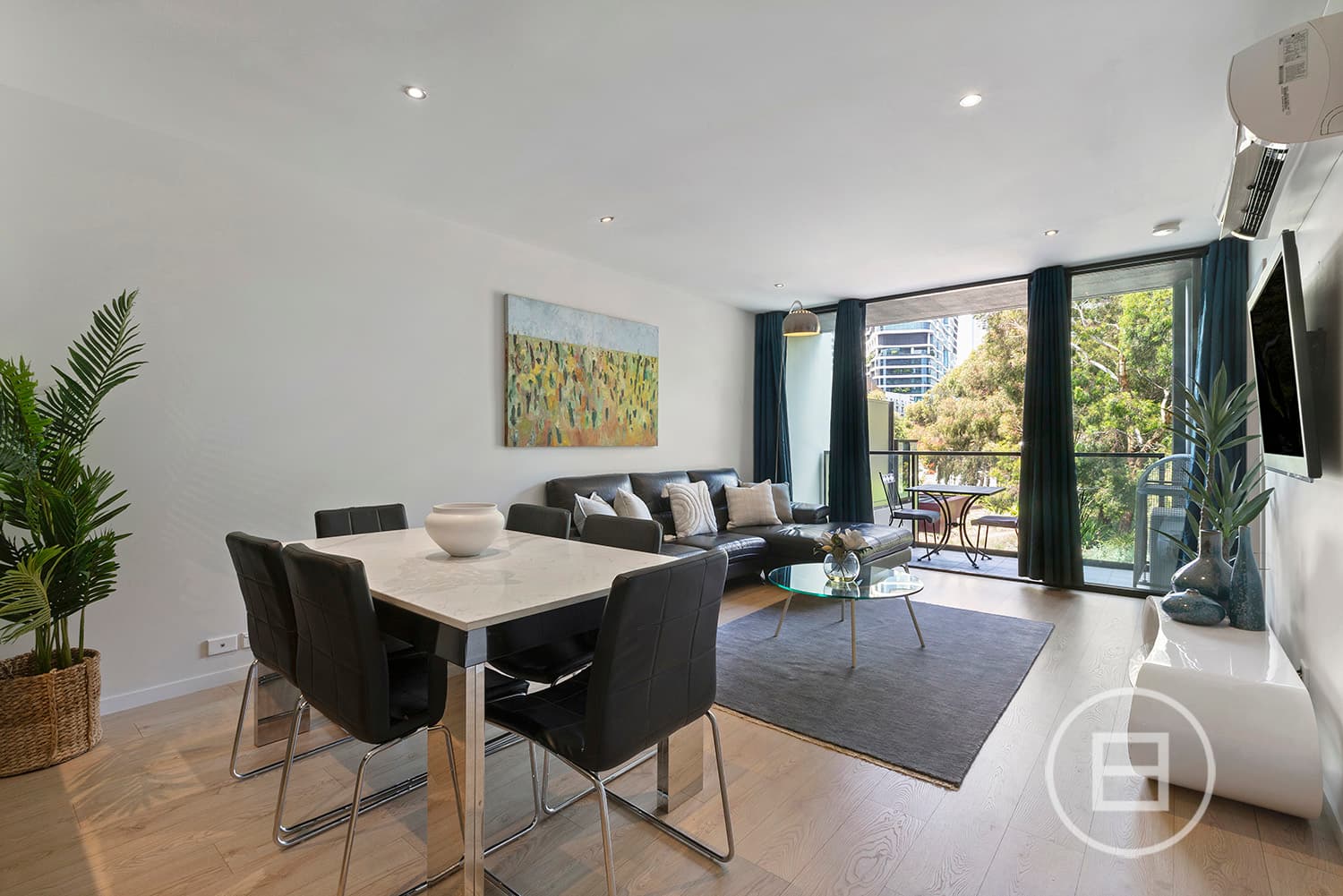 22/801 Bourke Street, DOCKLANDS, VIC, Docklands - Thumbnail 2