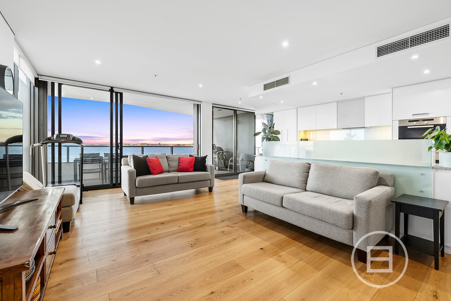 206/155 Beach Street, PORT MELBOURNE, VIC, Port Melbourne - Thumbnail 6