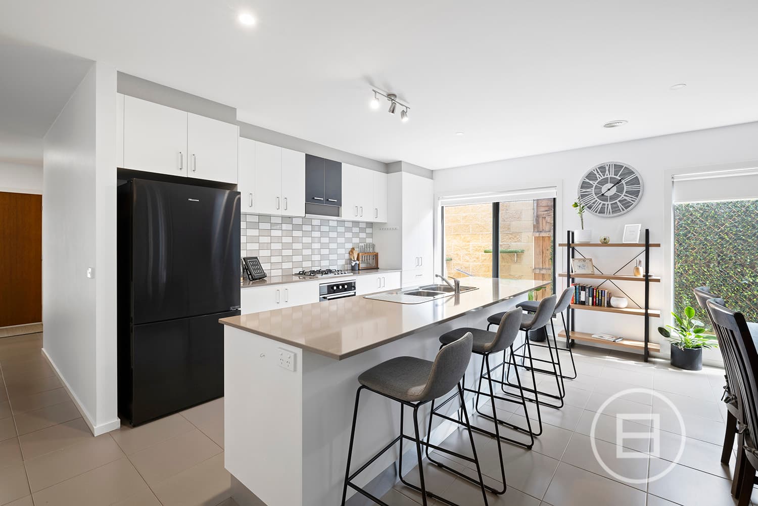 94 Creswell Street, CRIB POINT, VIC, Crib Point - Thumbnail 3
