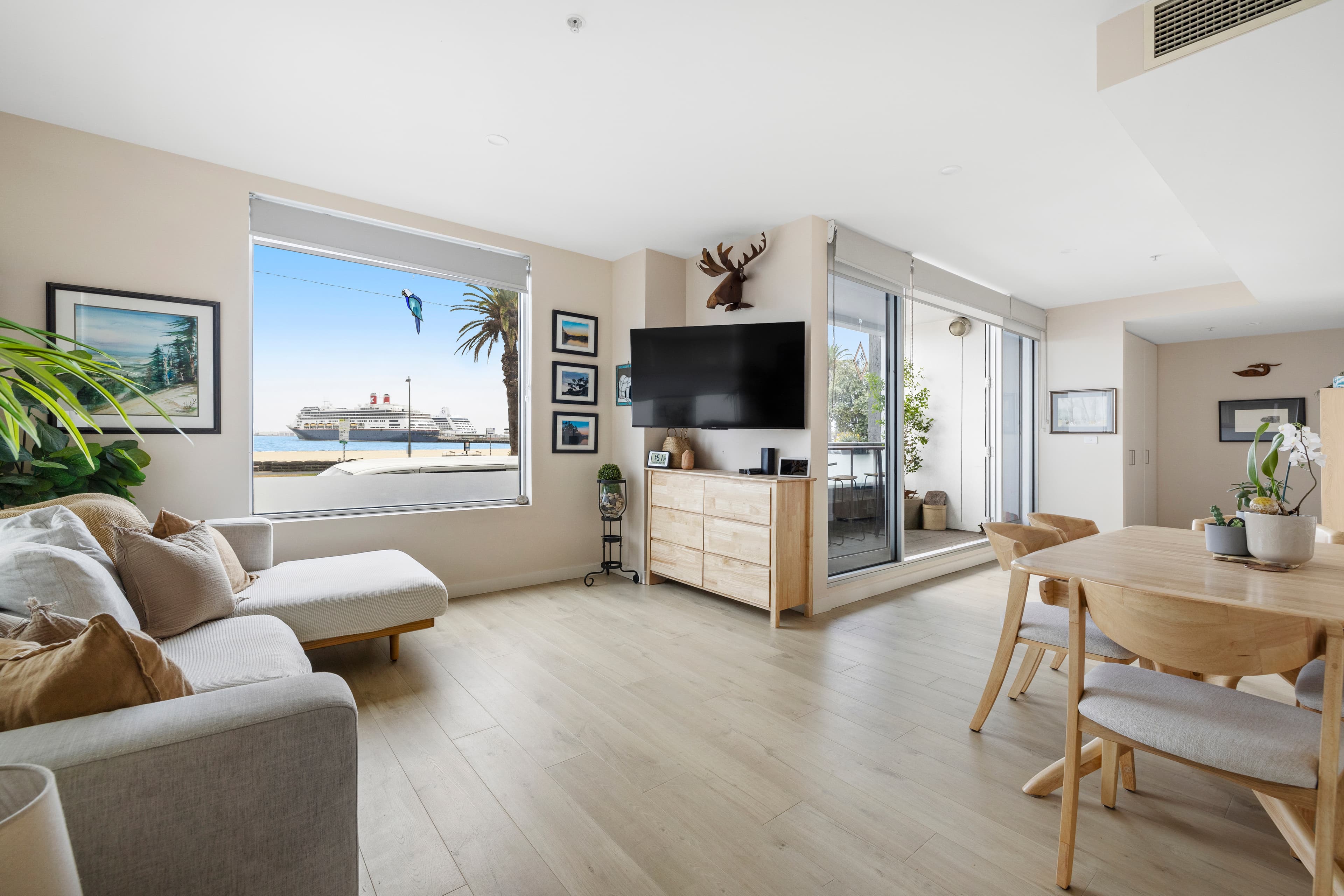 101/65 Beach Street, PORT MELBOURNE, VIC, Port Melbourne - Thumbnail 2