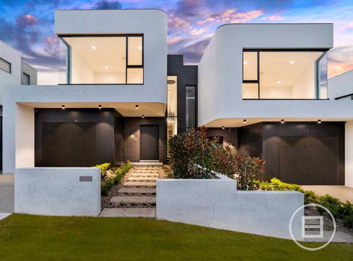8 Roslyn Street, STRATHMORE, VIC, Strathmore - Thumbnail 2