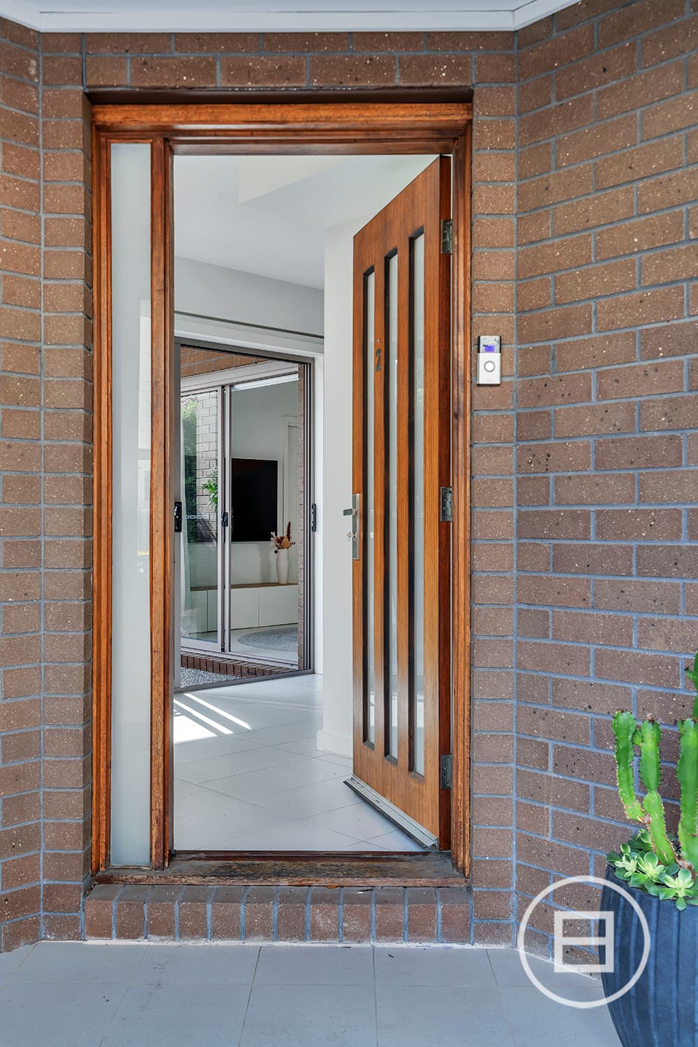 2/14 Treadwell Road, ESSENDON NORTH, VIC, Essendon North - Thumbnail 2
