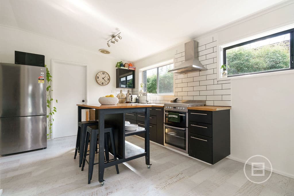 198 Ninth Avenue South, ROSEBUD, VIC, Rosebud - Thumbnail 6