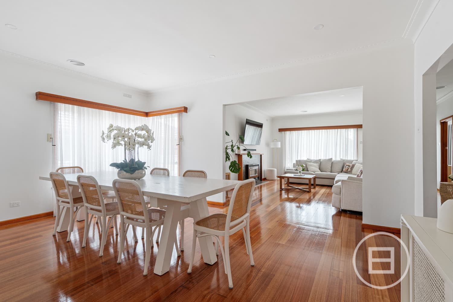 45 Riviera Road, AVONDALE HEIGHTS, VIC, Avondale Heights - Thumbnail 2