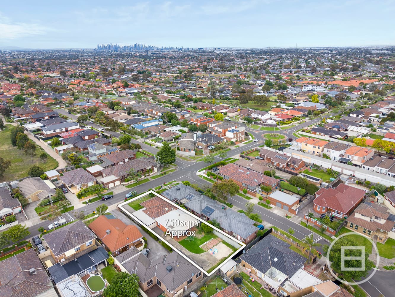87 Arcade Way, KEILOR EAST, VIC, Keilor East - Thumbnail 2