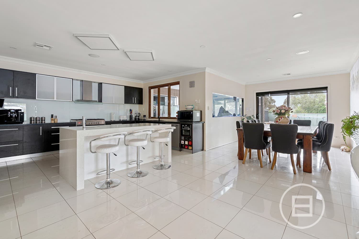 15 Salvana Court, TAYLORS LAKES, VIC, Taylors Lakes - Thumbnail 3