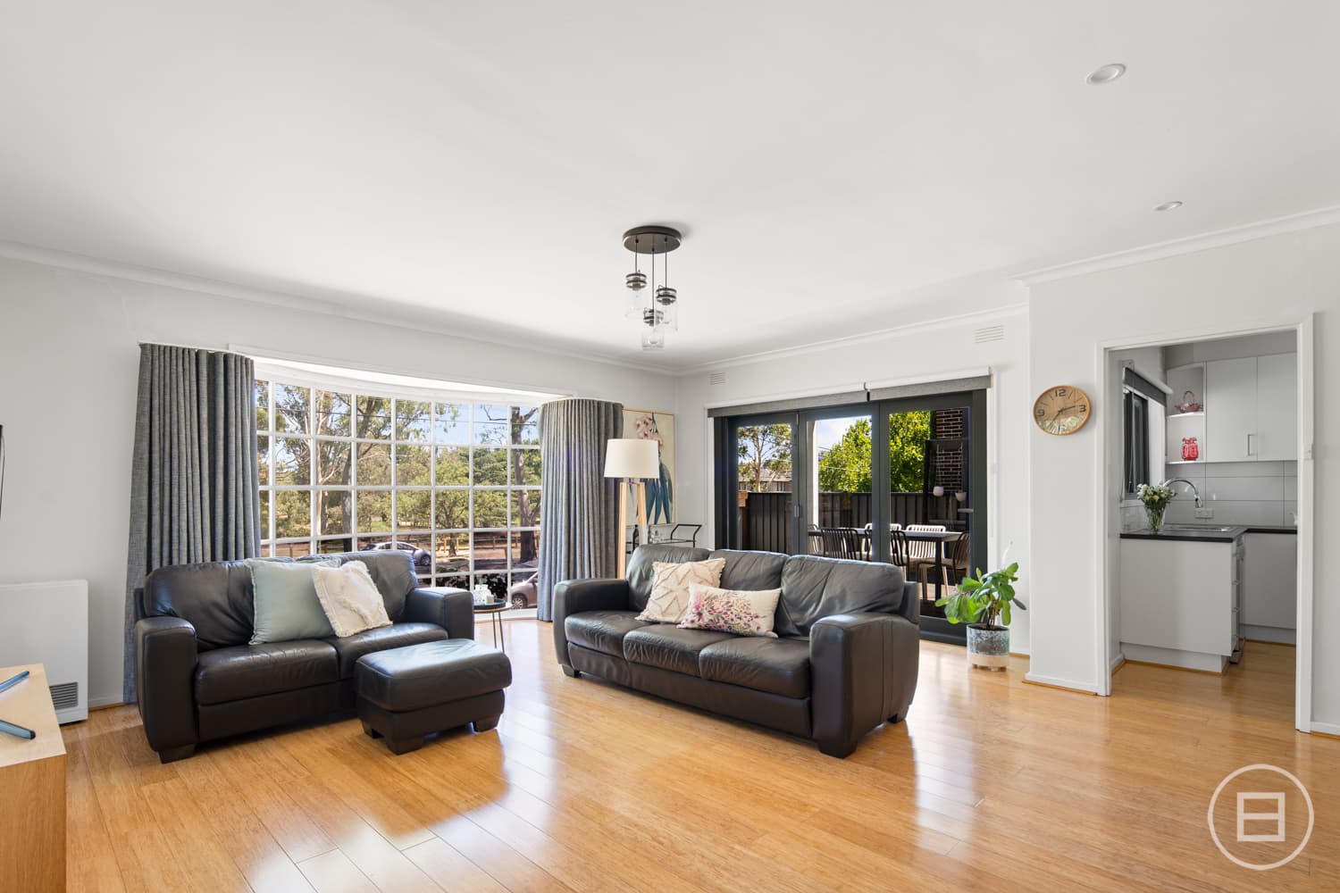 1/242 Woodland Street, STRATHMORE, VIC, Strathmore - Thumbnail 2