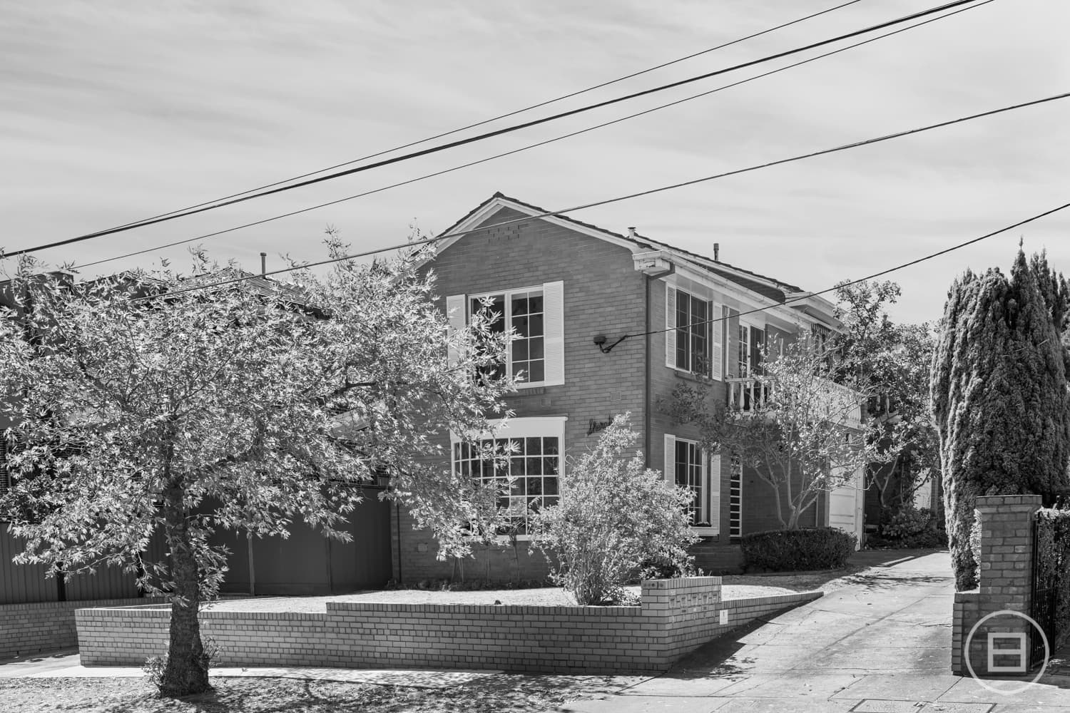 1/242 Woodland Street, STRATHMORE, VIC, Strathmore - Image 1