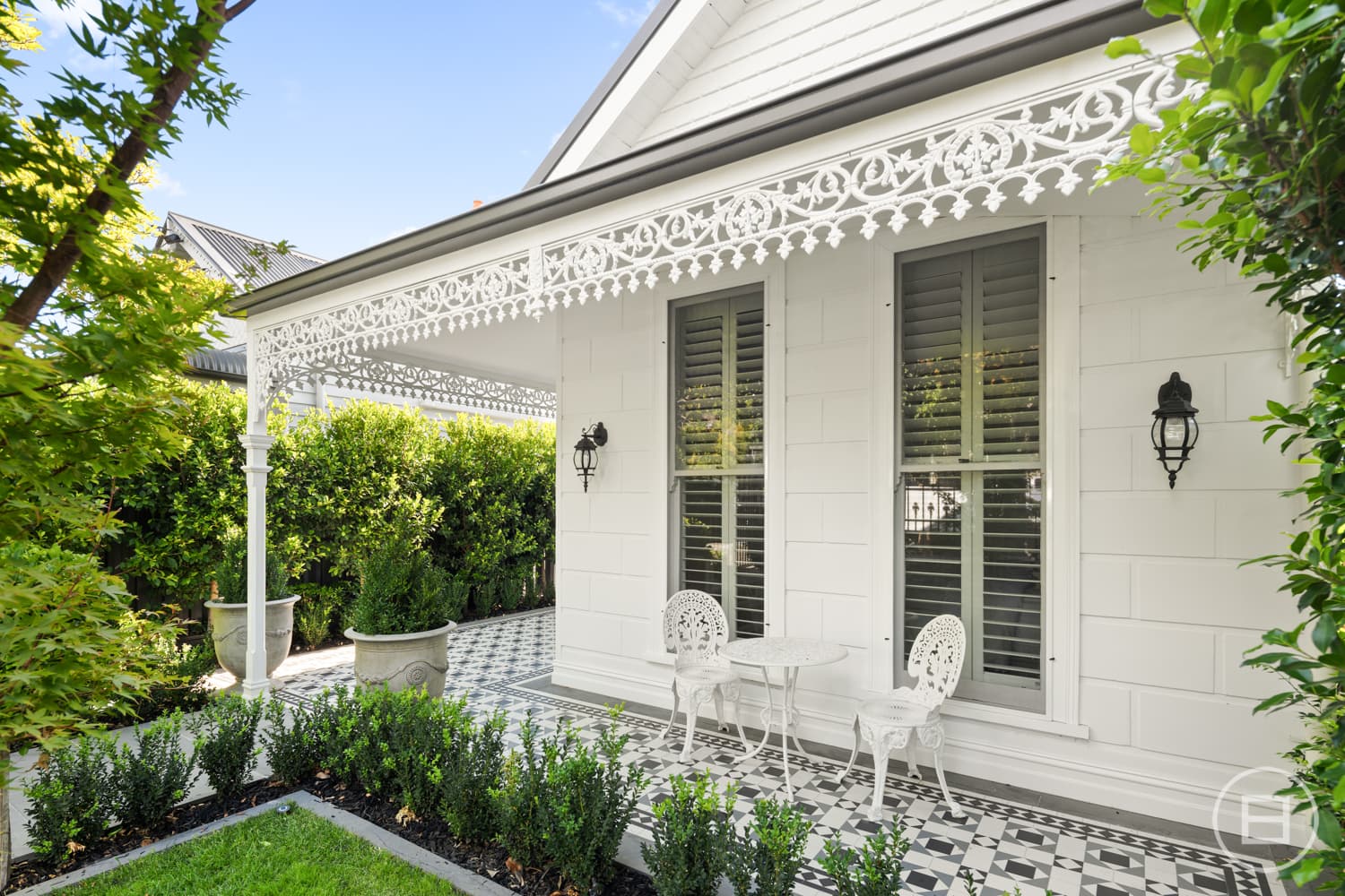 8 Clarinda Road, ESSENDON, VIC, Essendon - Thumbnail 2