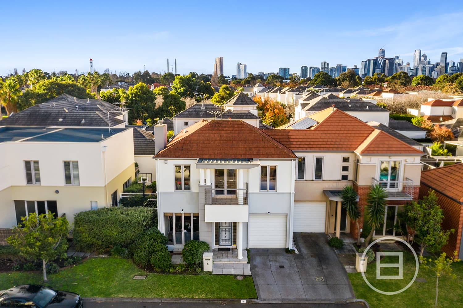 1 The Crescent, PORT MELBOURNE, VIC, Port Melbourne - Thumbnail 2