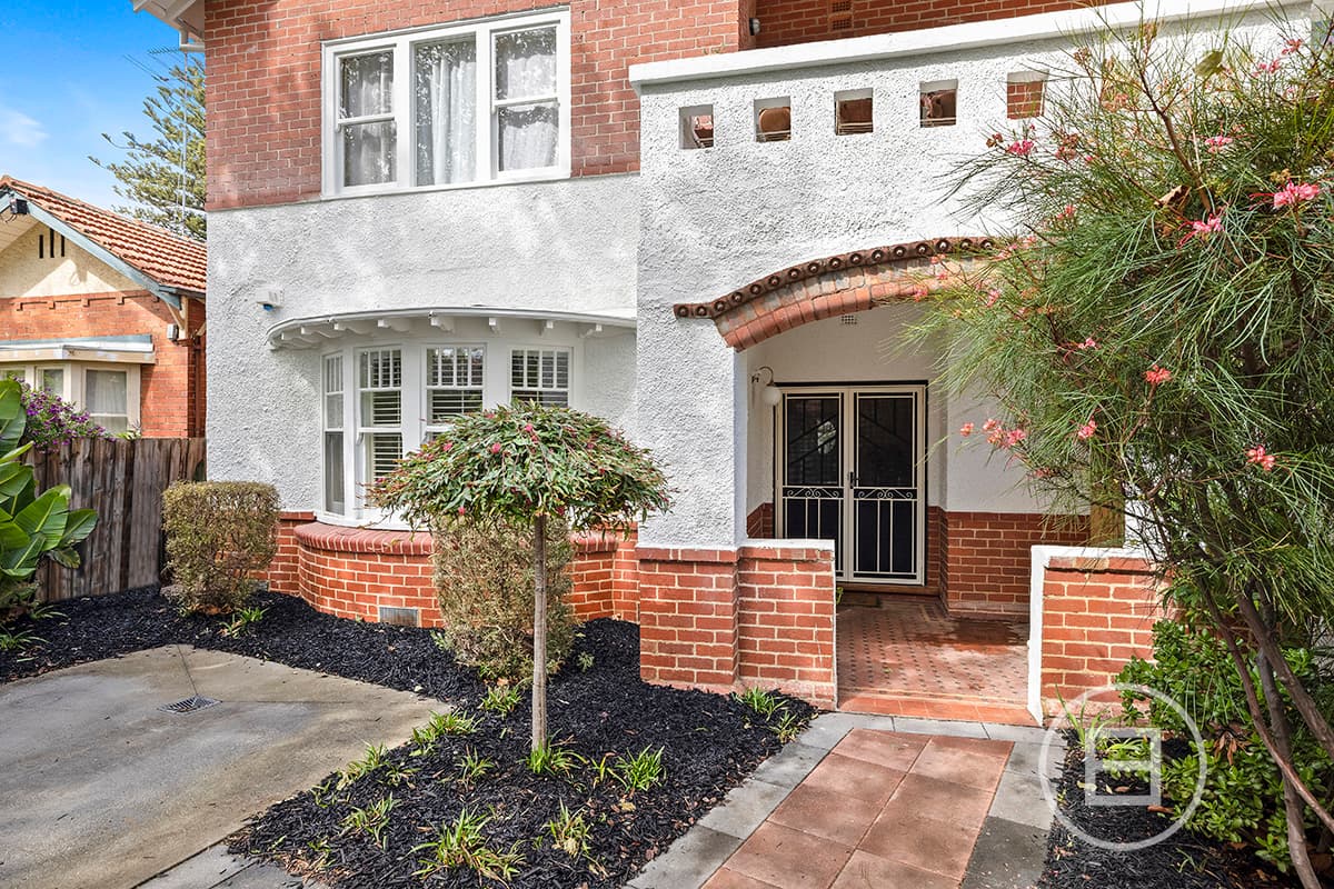 6 Westbury Grove, ST KILDA EAST, VIC, St Kilda East - Thumbnail 3