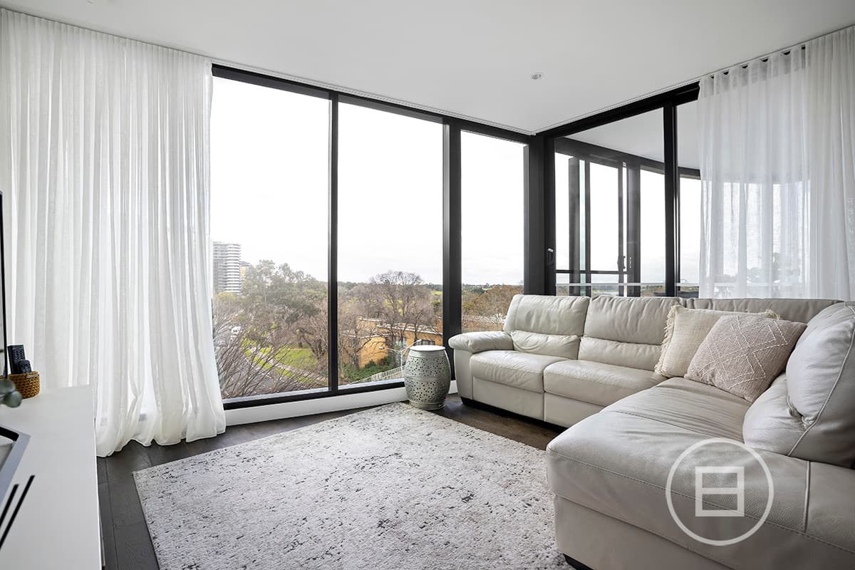 608/8 Bowen Crescent, MELBOURNE, VIC, Melbourne - Thumbnail 2