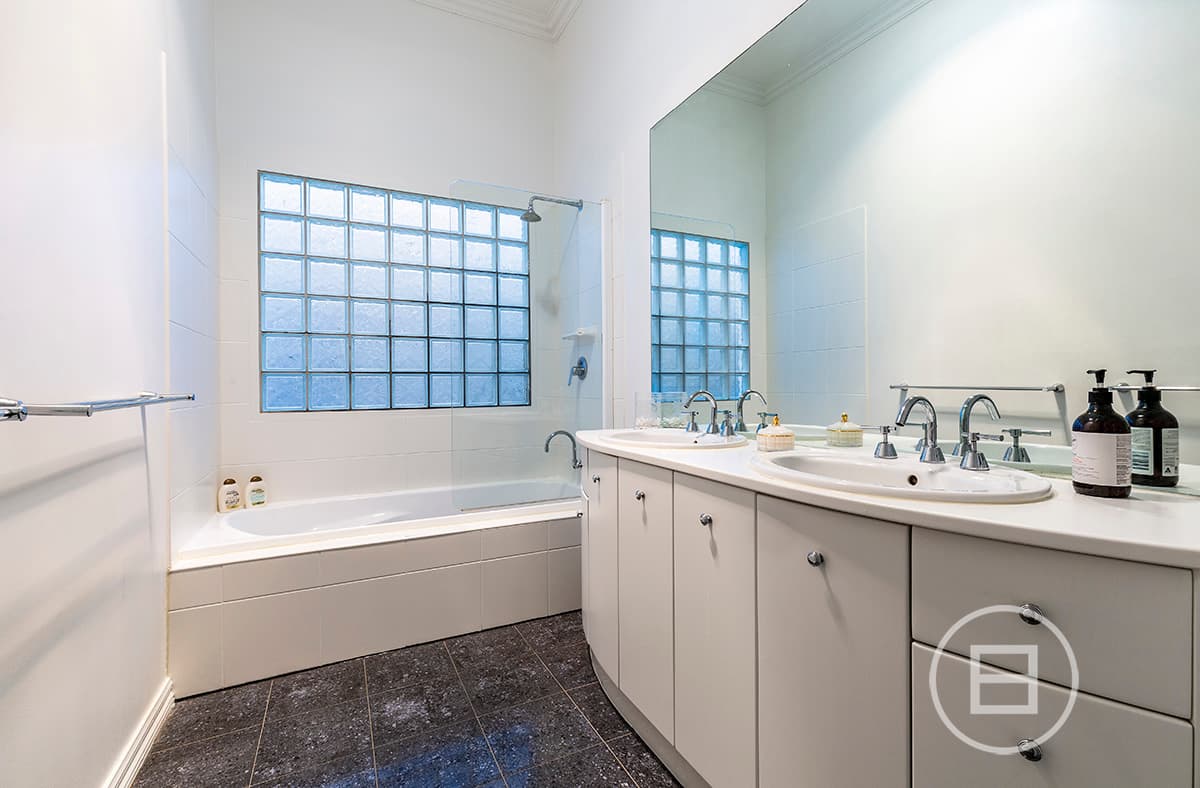 18 Huntley Street, BRIGHTON, VIC, Brighton - Thumbnail 5