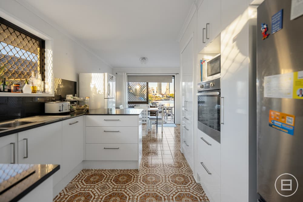 148 Rio Vista Boulevard, BROADBEACH WATERS, QLD, Broadbeach Waters - Thumbnail 6
