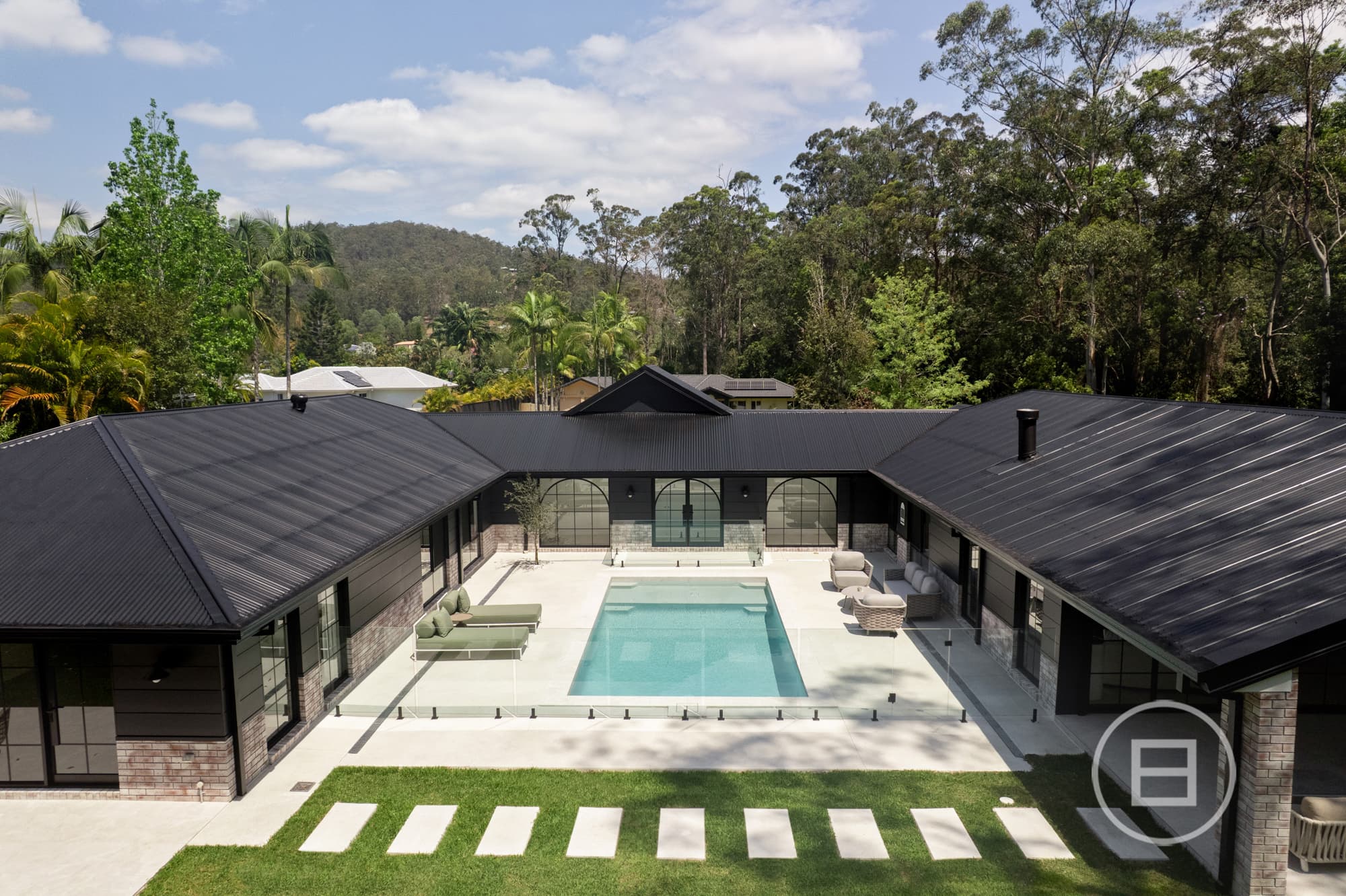 7 Nightshade Road, BONOGIN, QLD, Bonogin - Thumbnail 2