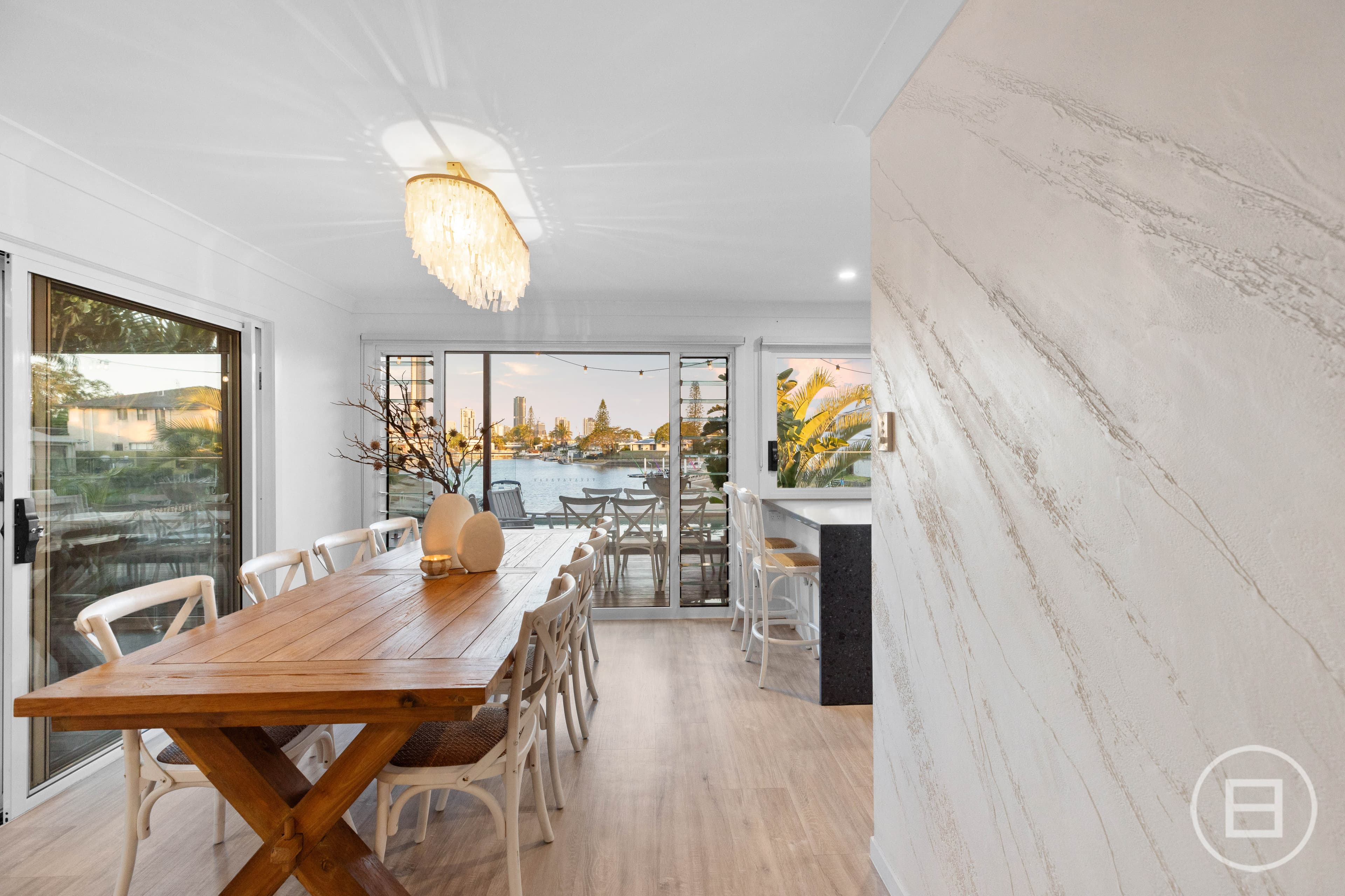 146 Rio Vista Boulevard, BROADBEACH WATERS, QLD, Broadbeach Waters - Thumbnail 3
