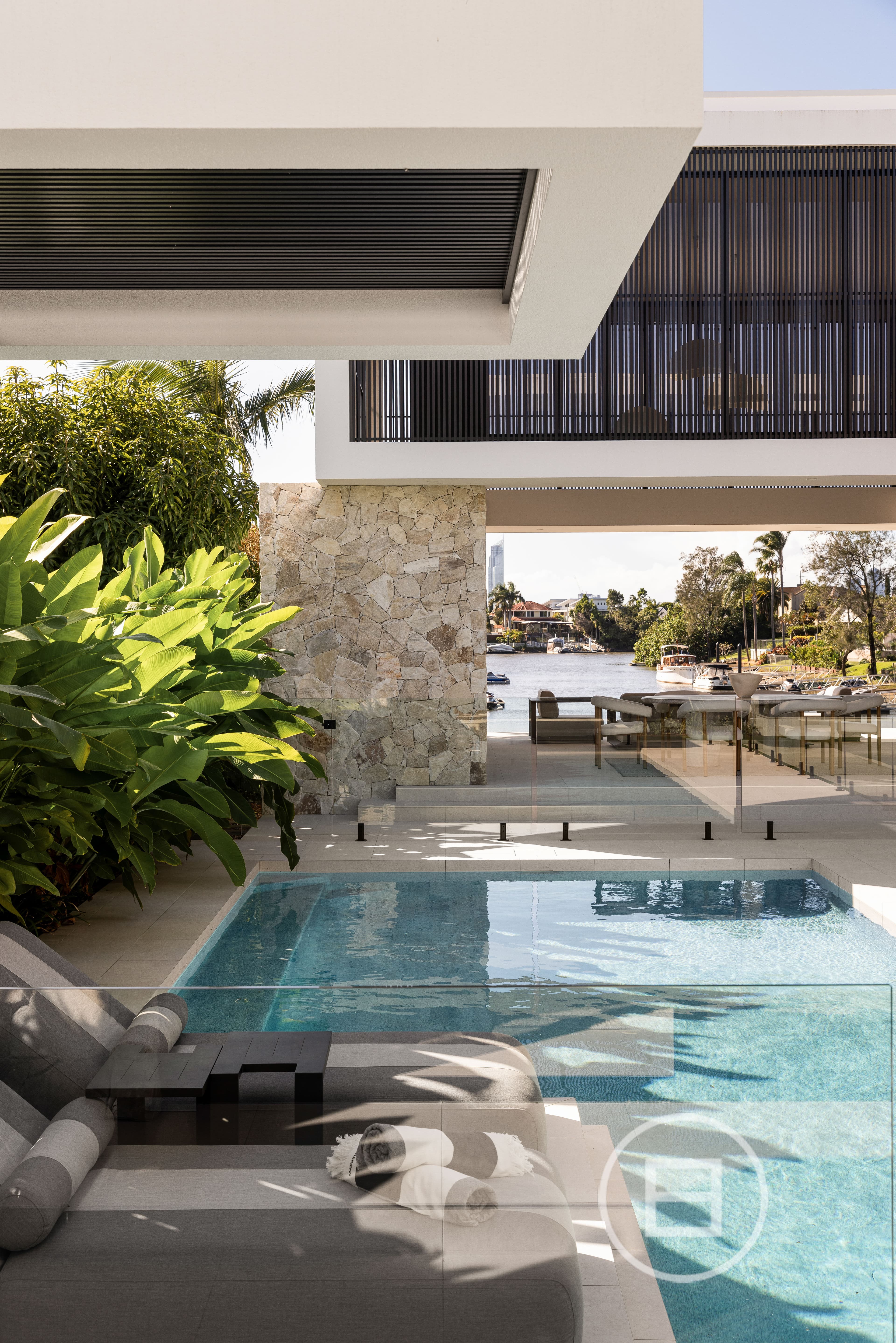 744 Nerang   Broadbeach Road, CARRARA, QLD, Carrara - Thumbnail 3