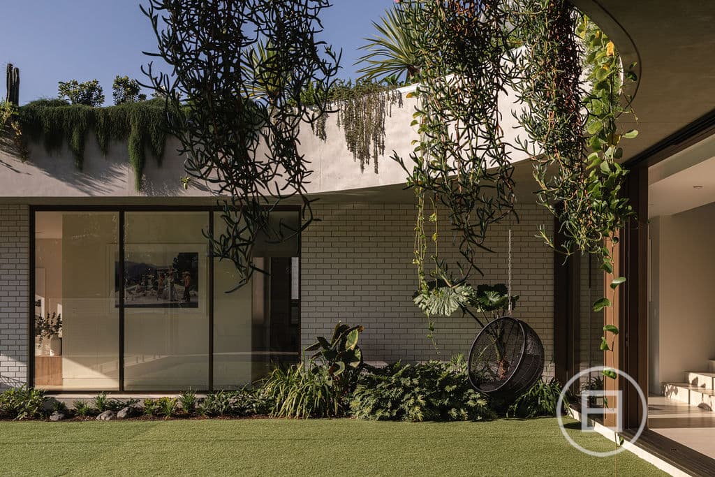 102 Outlook Crescent, BARDON, QLD, Bardon - Thumbnail 6