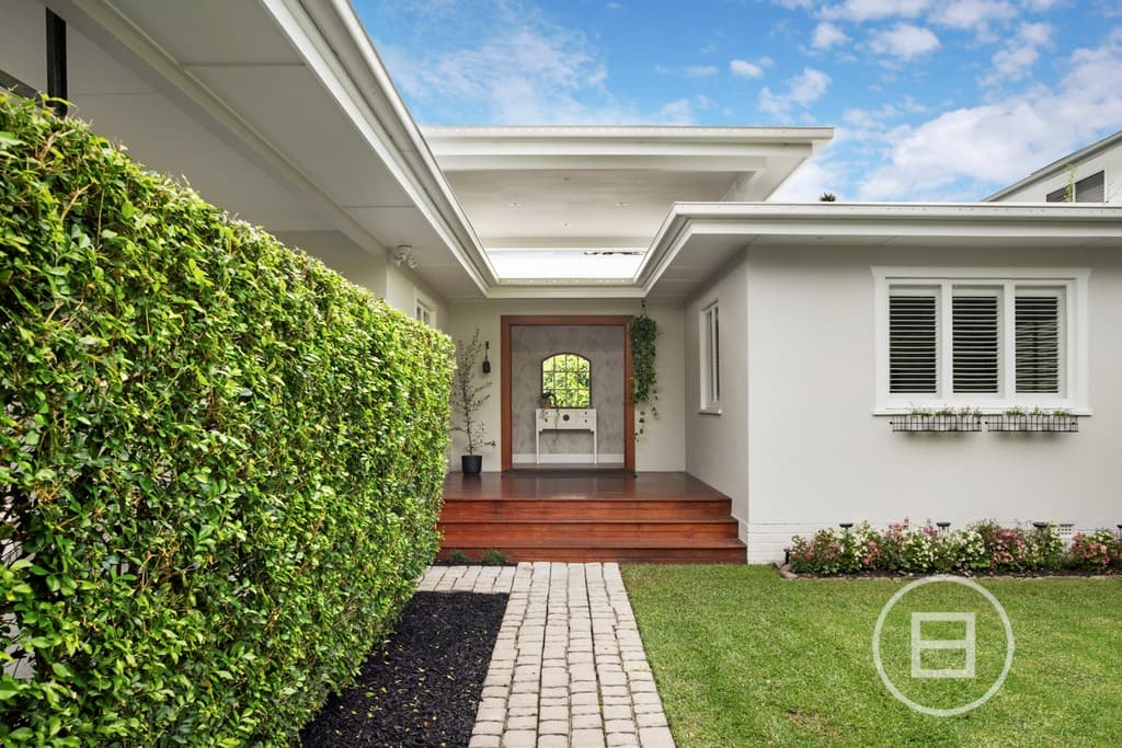 14 Acanthus Avenue, BURLEIGH HEADS, QLD, Burleigh Heads - Thumbnail 2