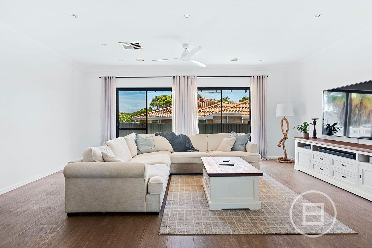 49 Warringah Close, KALLAROO, WA, Kallaroo - Thumbnail 8