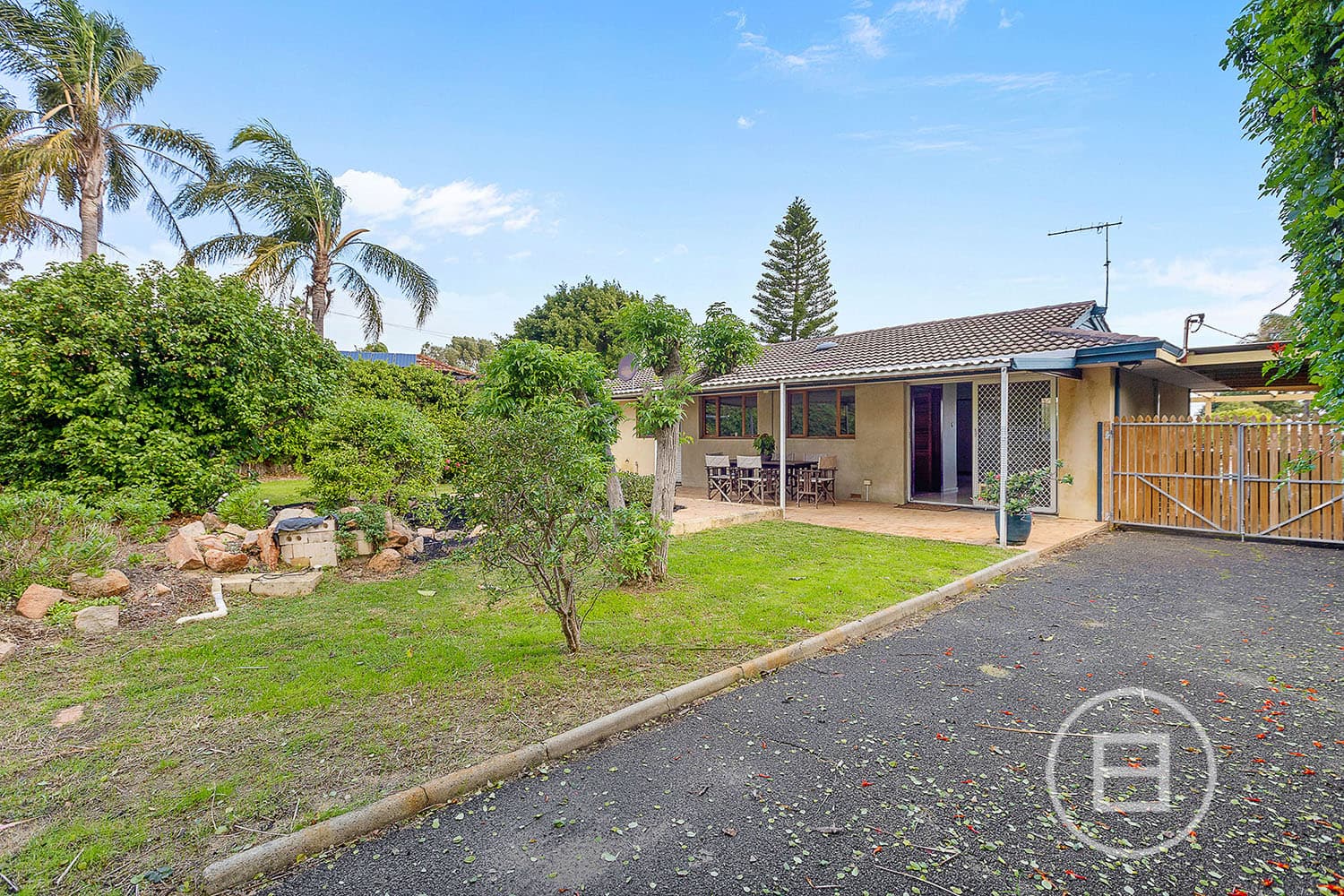 4 Manbari Crescent, WANNEROO, WA, Wanneroo - Thumbnail 8