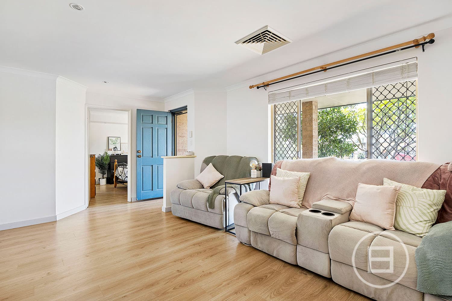 17 Jenniphur Court, ATWELL, WA, Atwell - Thumbnail 3