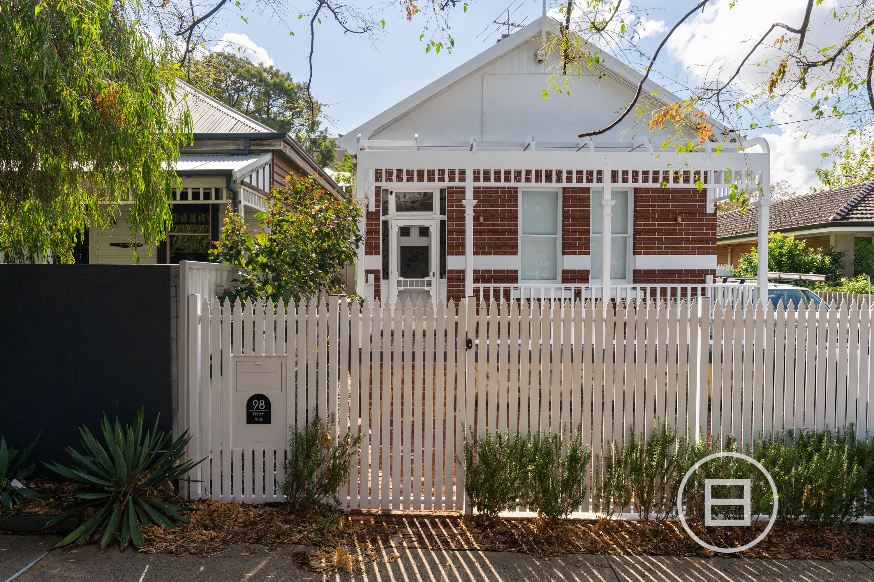 98 Ninth Avenue, MAYLANDS, WA, Maylands - Thumbnail 2