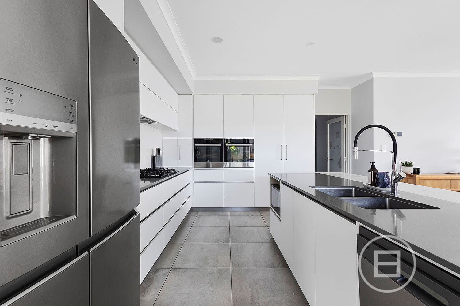 18 Broadgate Boulevard, YANCHEP, WA, Yanchep - Thumbnail 4