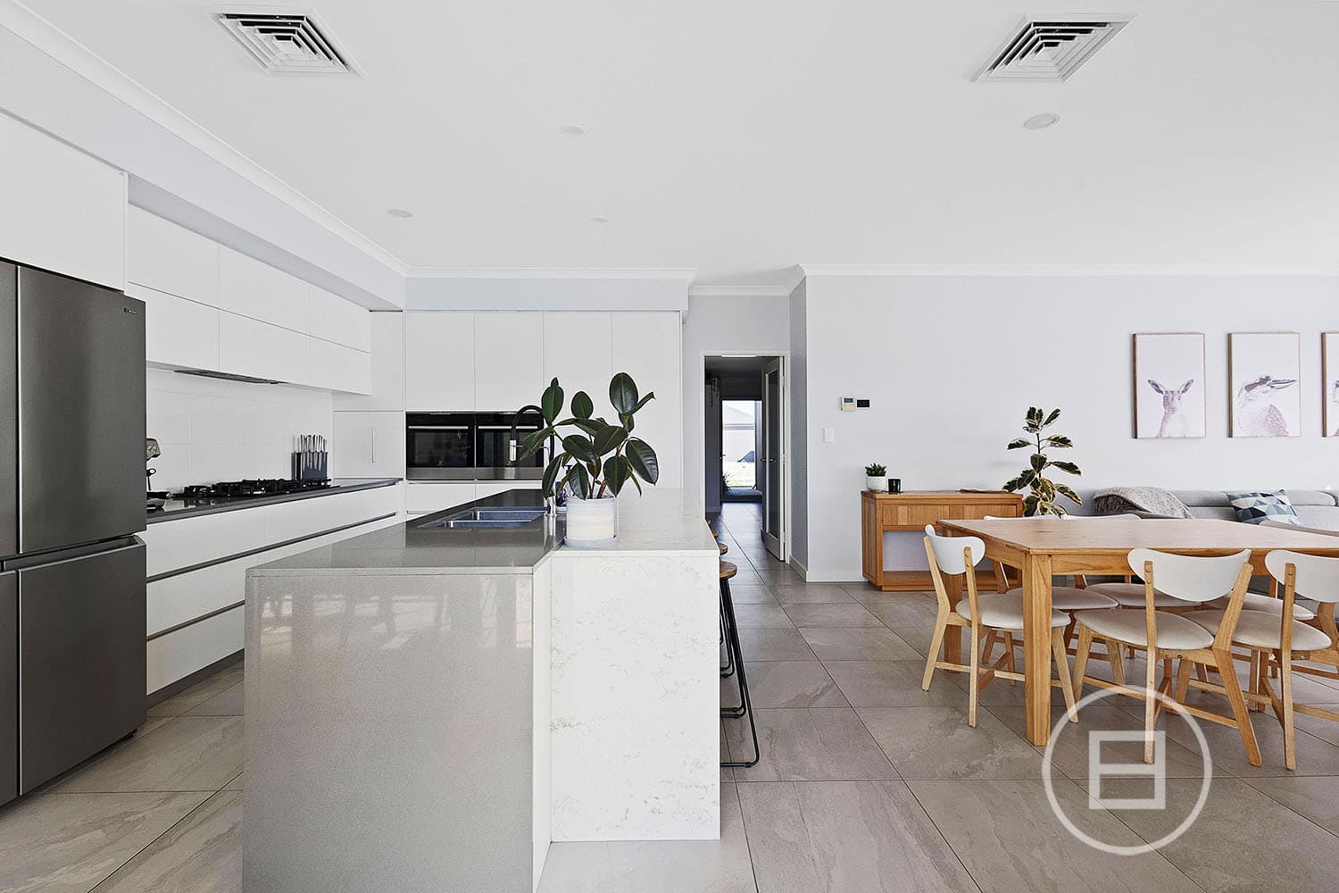 18 Broadgate Boulevard, YANCHEP, WA, Yanchep - Thumbnail 2