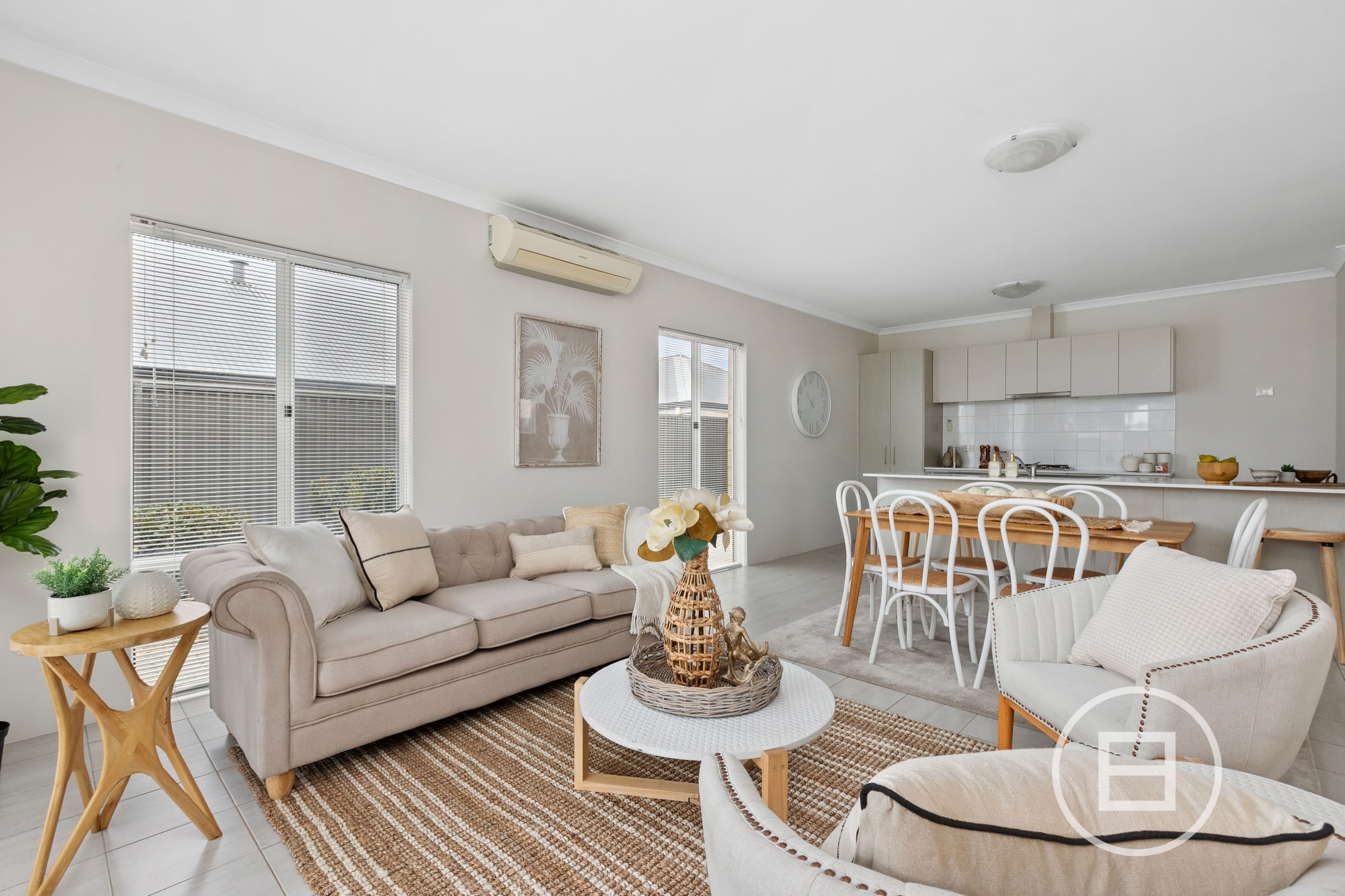 16 Solstice Bend, WELLARD, WA, Wellard - Thumbnail 2