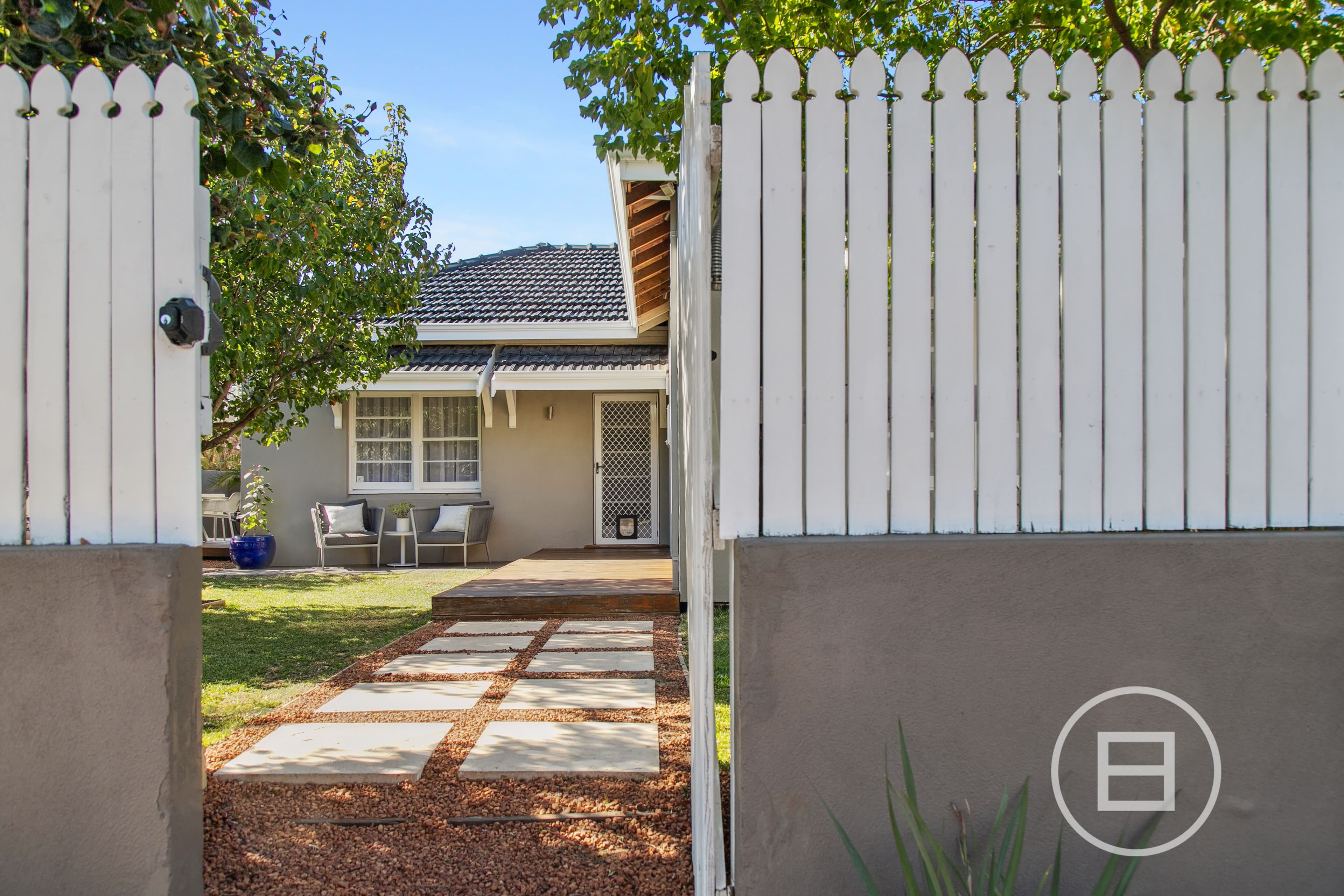 42 Osborne Street, JOONDANNA, WA, Joondanna - Thumbnail 2