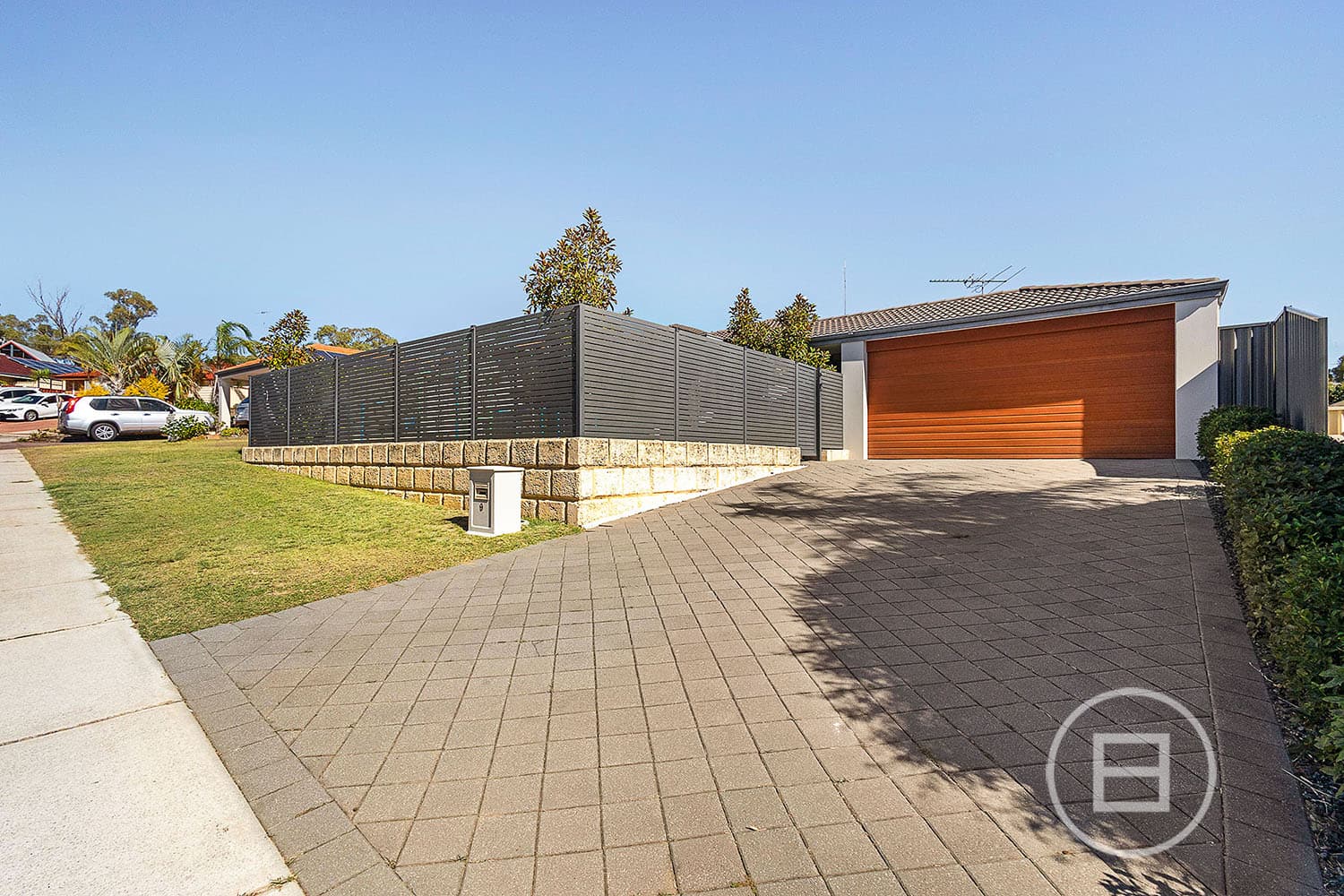9 Daniel Way, WANNEROO, WA, Wanneroo - Thumbnail 2