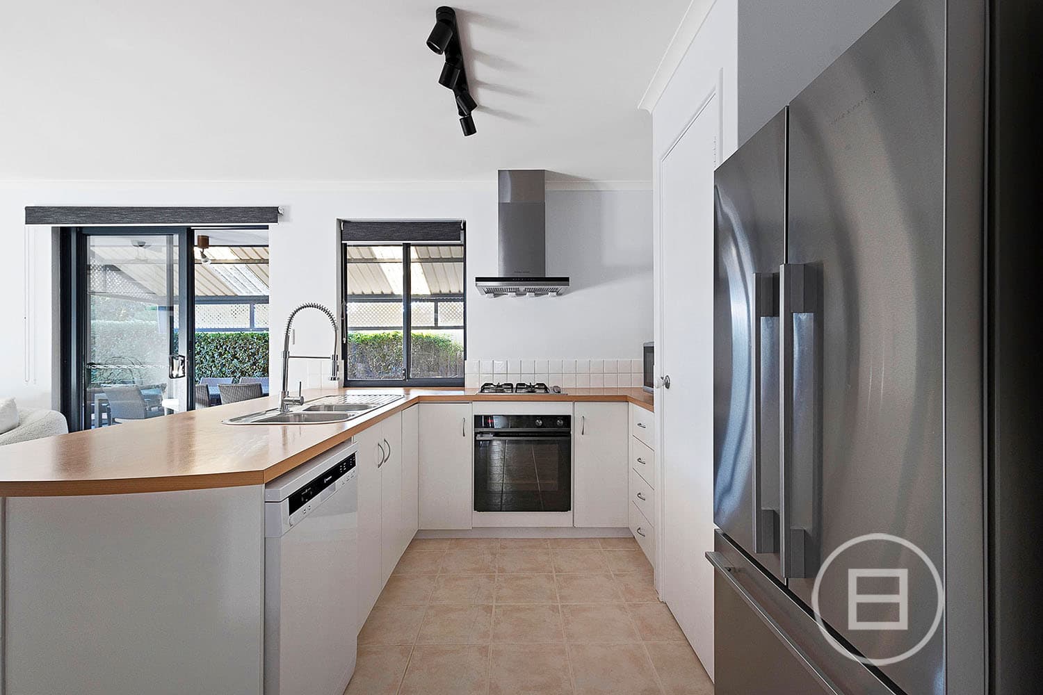 9 Daniel Way, WANNEROO, WA, Wanneroo - Thumbnail 8