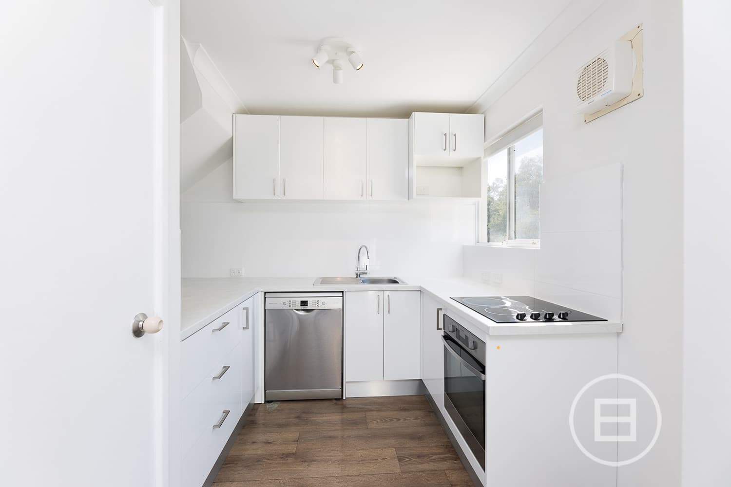 3/4 Waterway Court, CHURCHLANDS, WA, Churchlands - Thumbnail 4