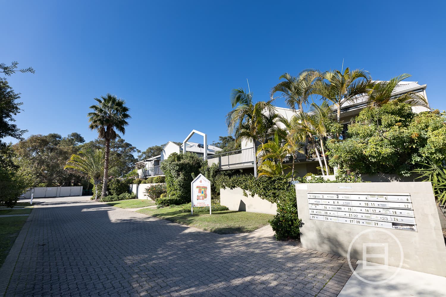 27/4 Waterway Court, CHURCHLANDS, WA, Churchlands - Thumbnail 2