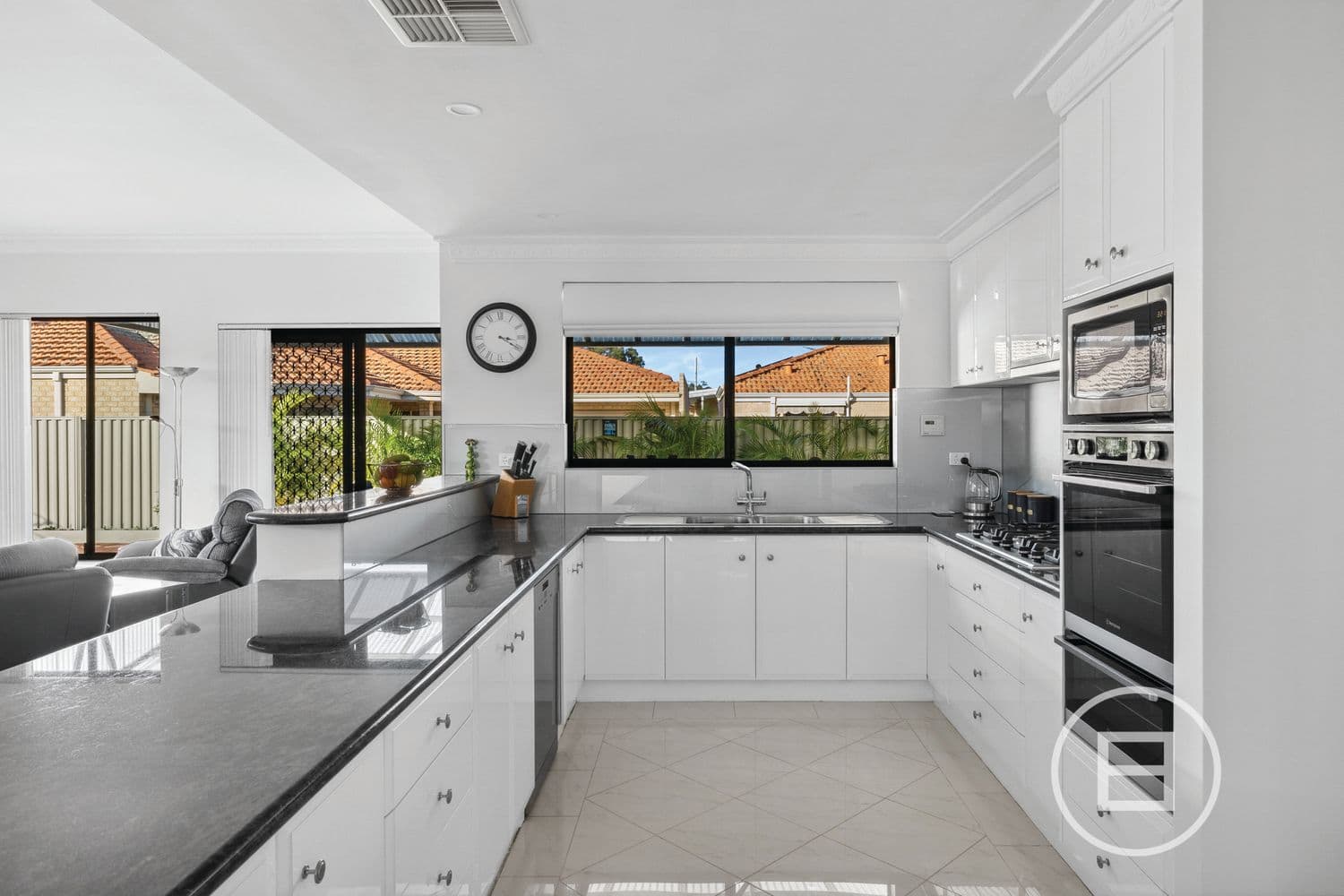 77 Michael Street, YOKINE, WA, Yokine - Thumbnail 8