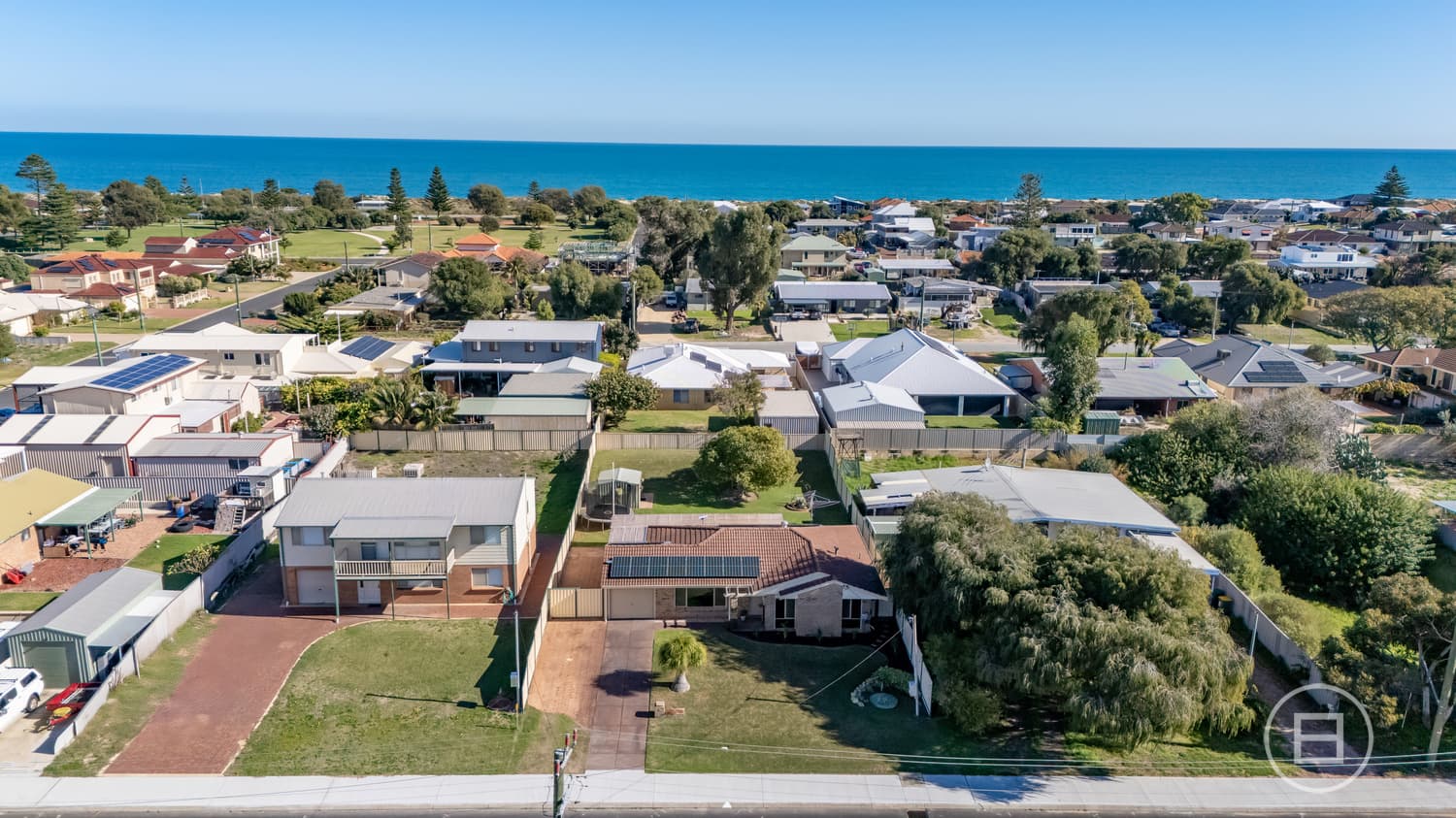 4 Caspar Road, MADORA BAY, WA, Madora Bay - Thumbnail 2
