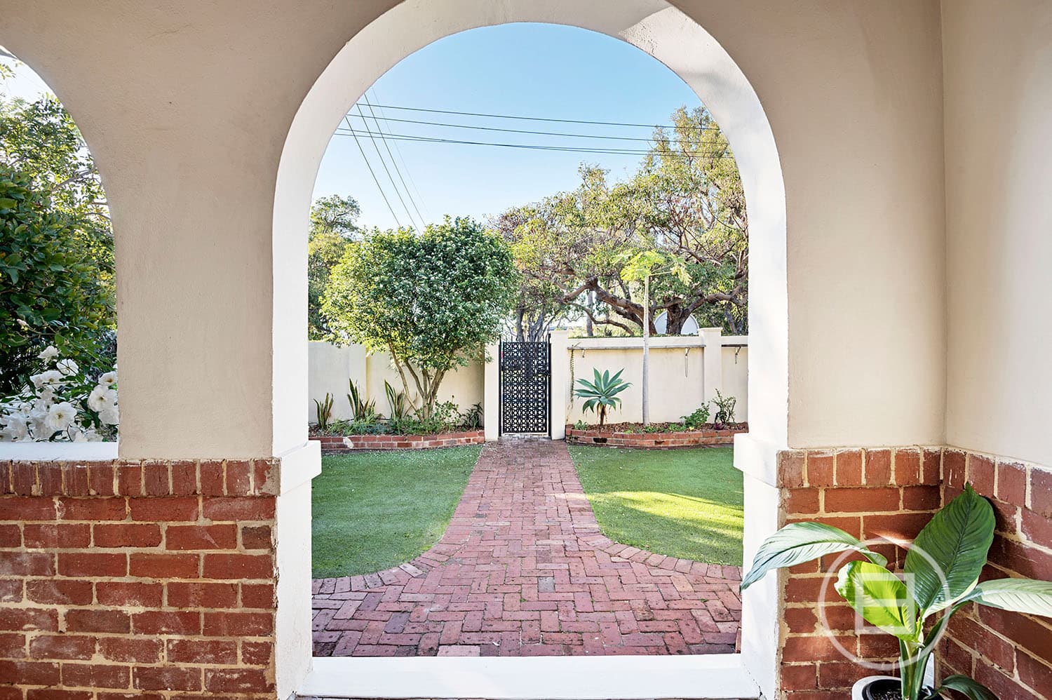 64 Monash Avenue, NEDLANDS, WA, Nedlands - Thumbnail 3