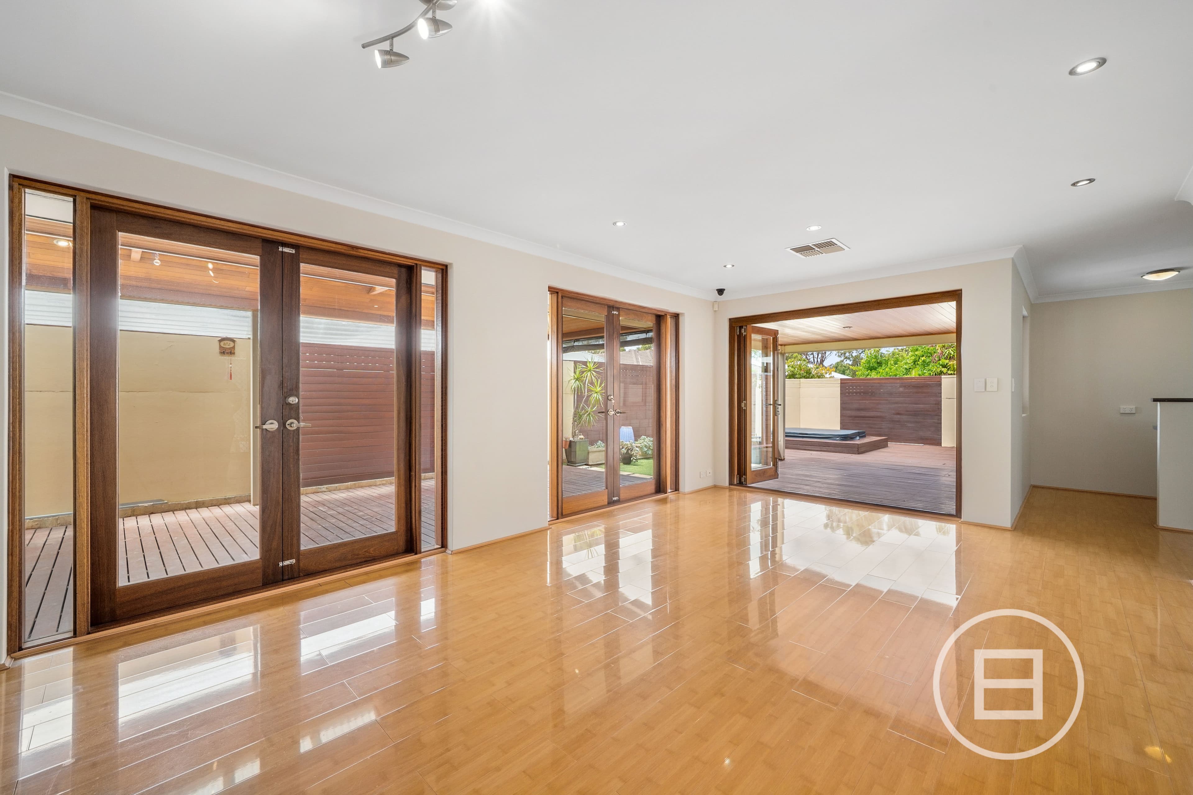 9 Lyndhurst Crescent, WELLARD, WA, Wellard - Thumbnail 6