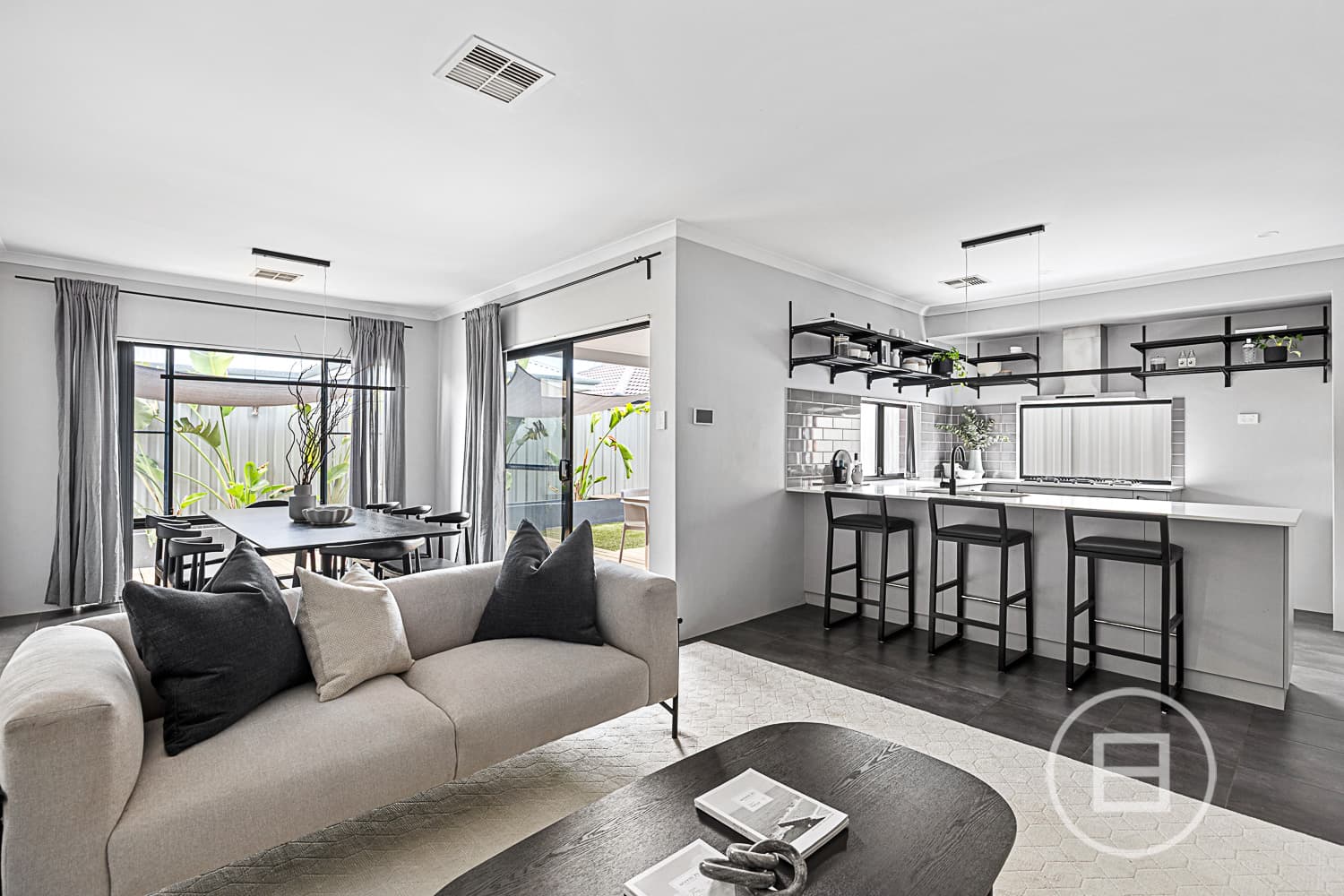 82 Doryanthes Avenue, PIARA WATERS, WA, Piara Waters - Thumbnail 2