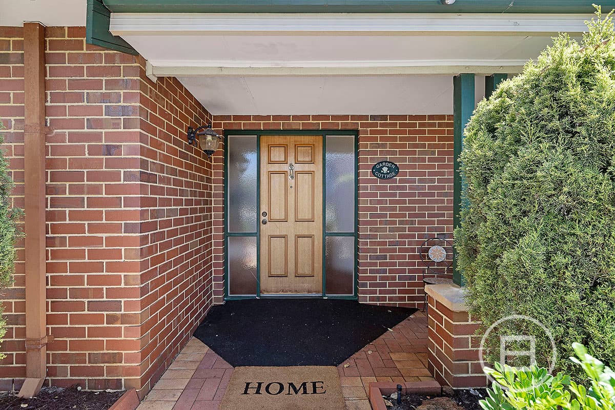 19 Knox Crescent, MELVILLE, WA, Melville - Thumbnail 2