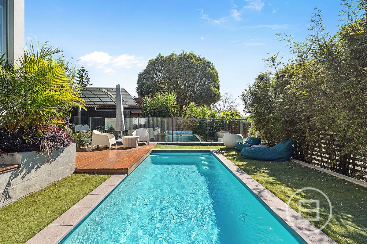 215 Wilding Street, DOUBLEVIEW, WA, Doubleview - Thumbnail 2