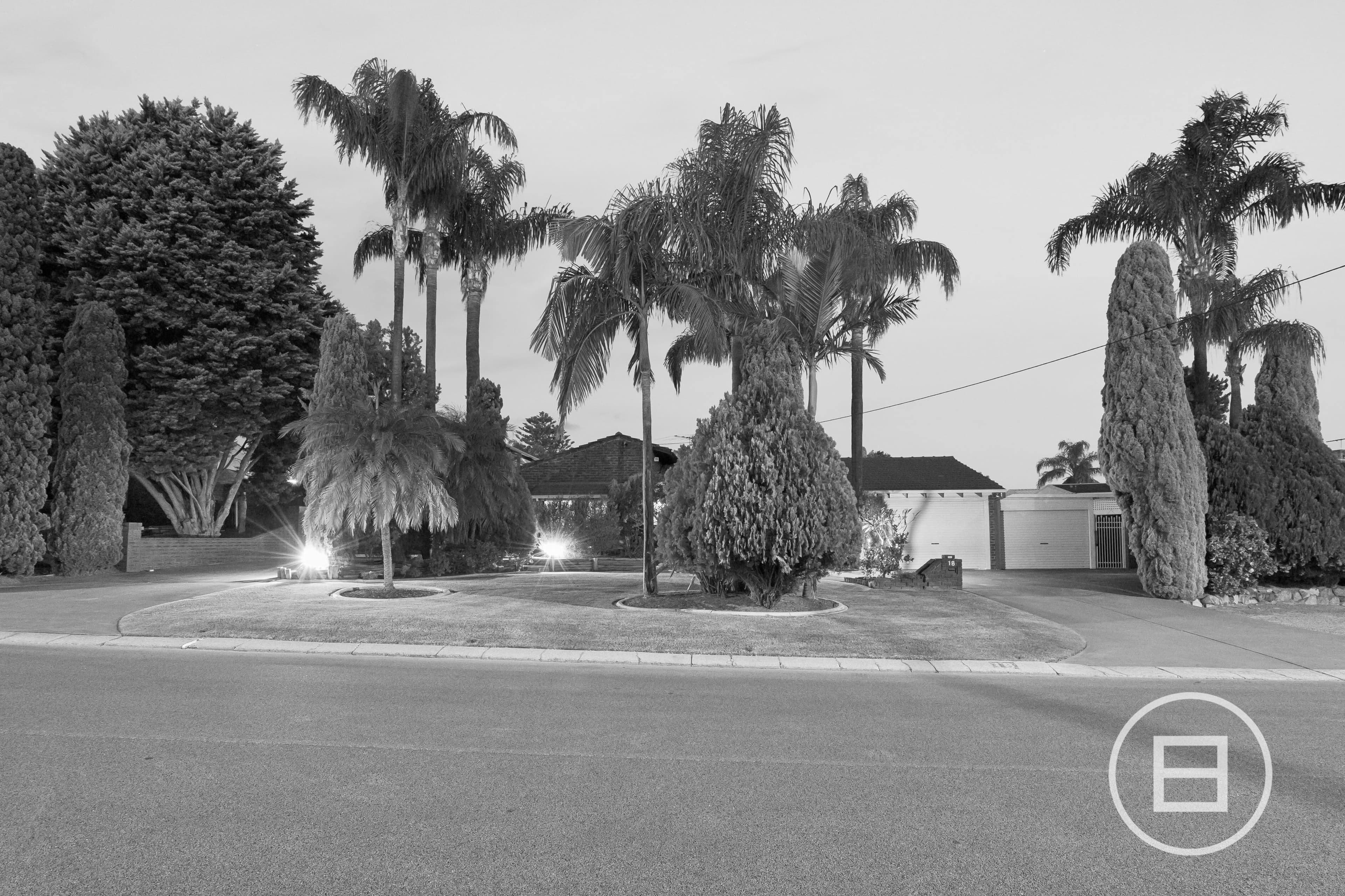 18 Winston Crescent, VIVEASH, WA, Viveash - Image 1