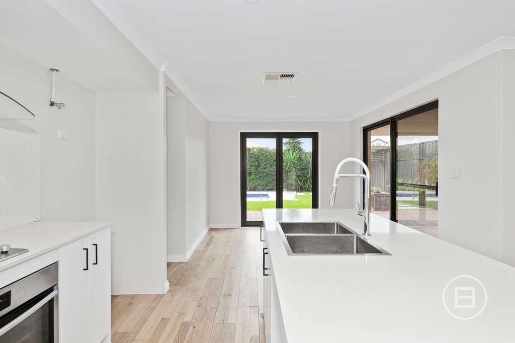 22 Bradley Street, SOUTHERN RIVER, WA, Southern River - Thumbnail 4