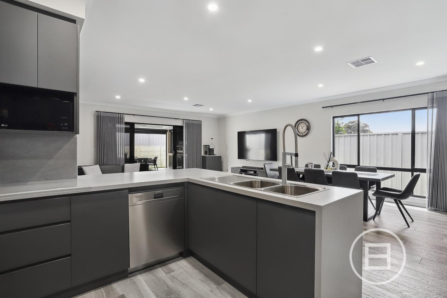 301 Cape Street, YOKINE, WA, Yokine - Thumbnail 6