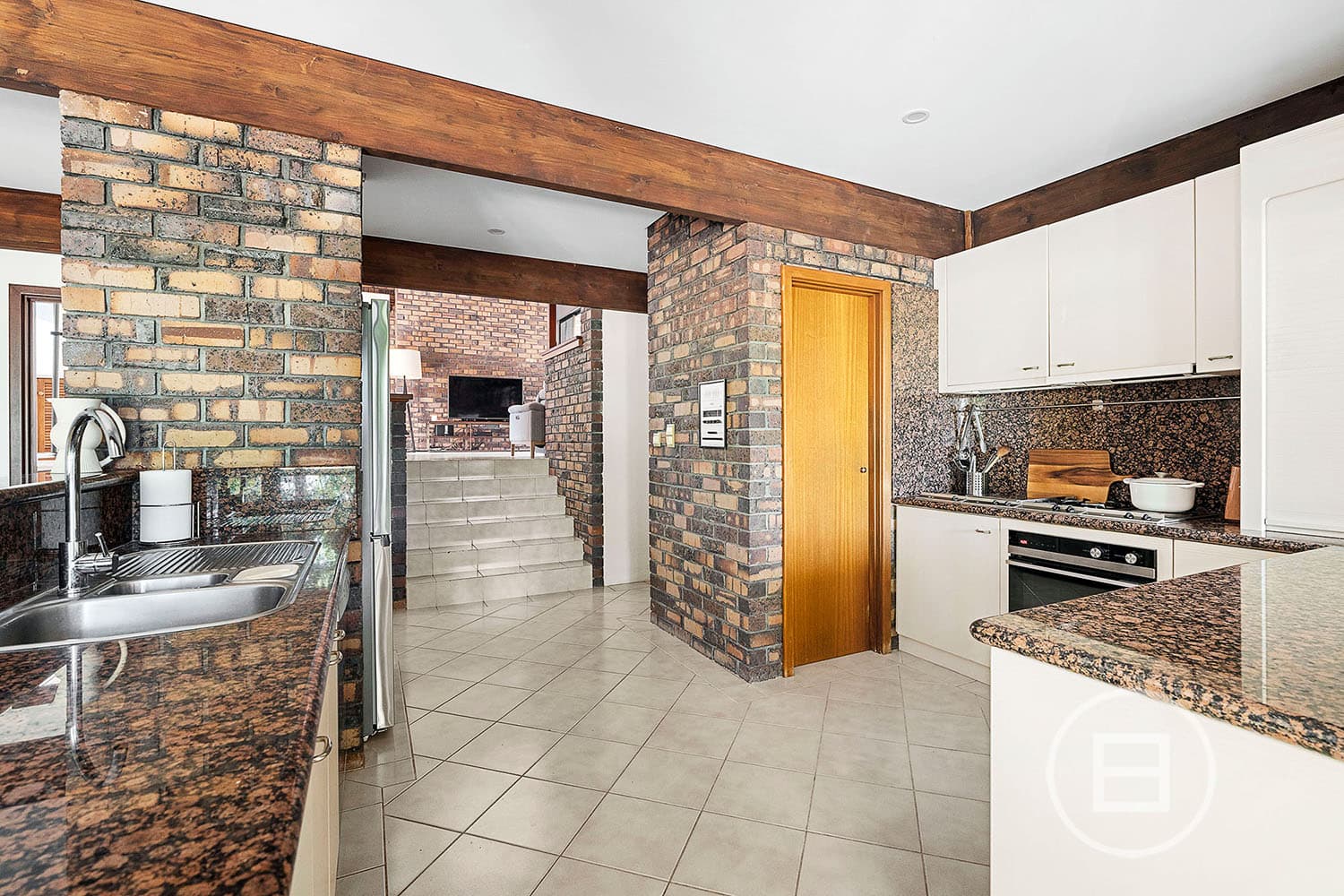 4 Isham Close, CARINE, WA, Carine - Thumbnail 8