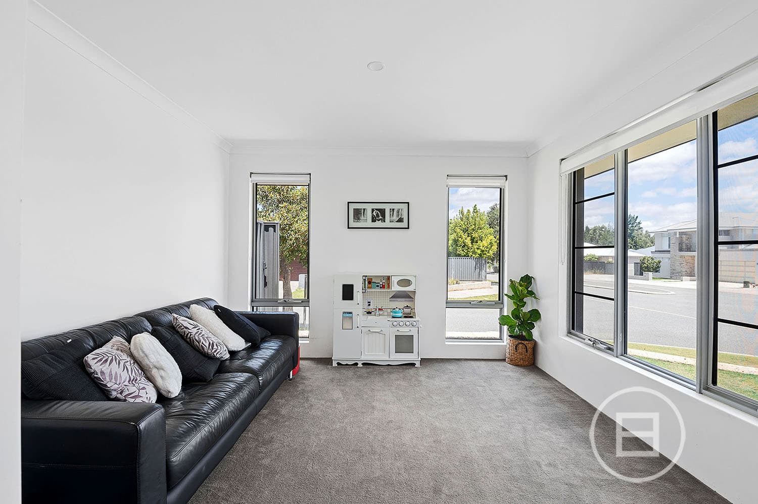 40 Alhambra Parkway, LANDSDALE, WA, Landsdale - Thumbnail 3